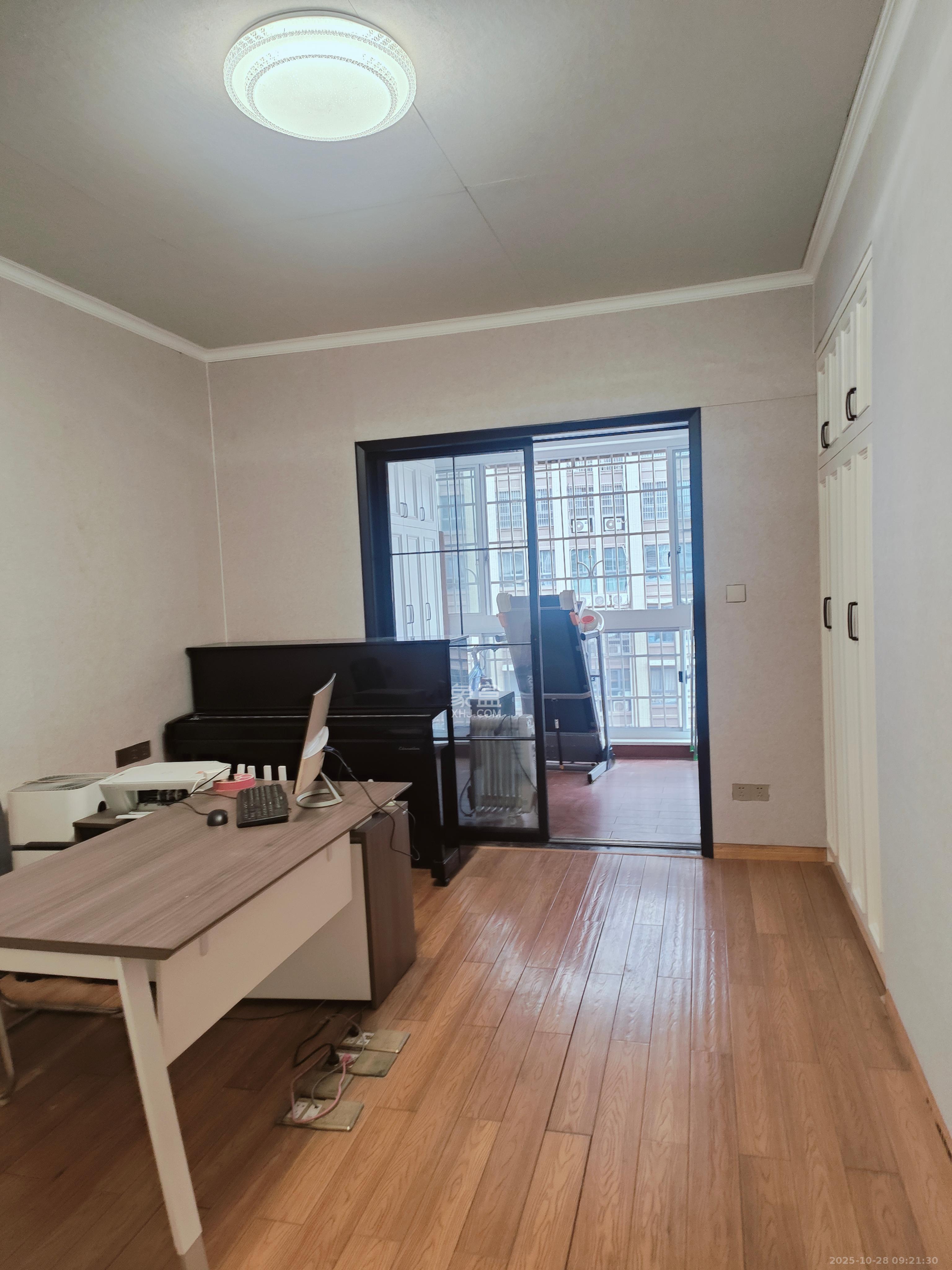 先锋新宇  4室2厅2卫    3100.0元/月 先锋新宇  4室2厅2卫    3100.0元/月室内图