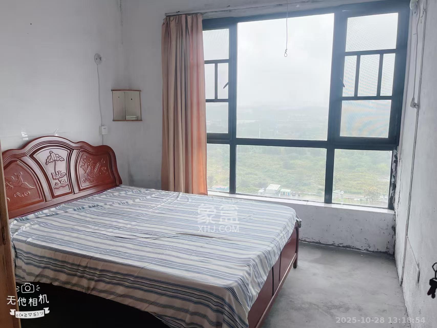 东宜兰园 3室1厅2卫 1300.0元/月 东宜兰园 3室1厅2卫 1300.0元/月室内图