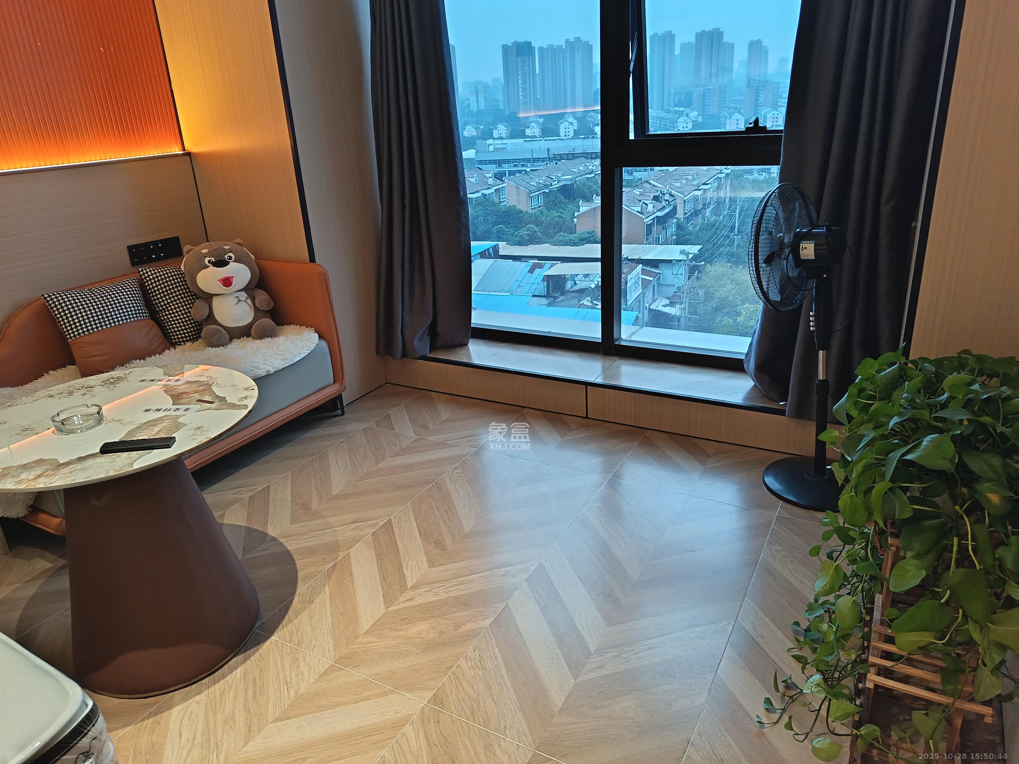 臻园  1室1厅1卫    1600.0元/月室内图