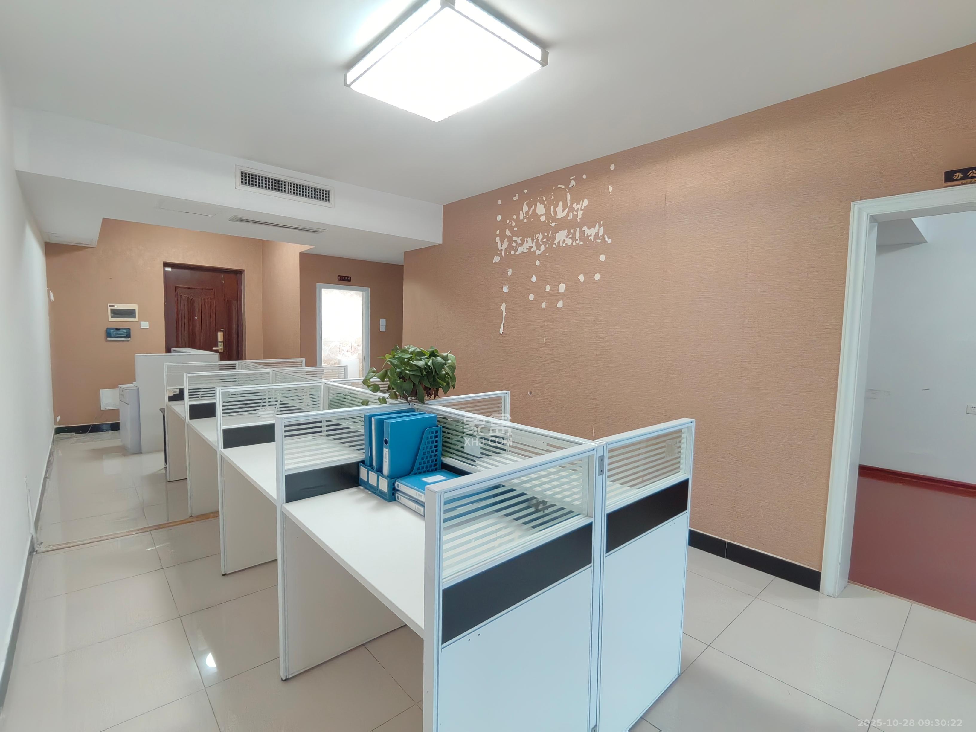 华晨国际公馆  2室2厅1卫    3000.0元/月室内图