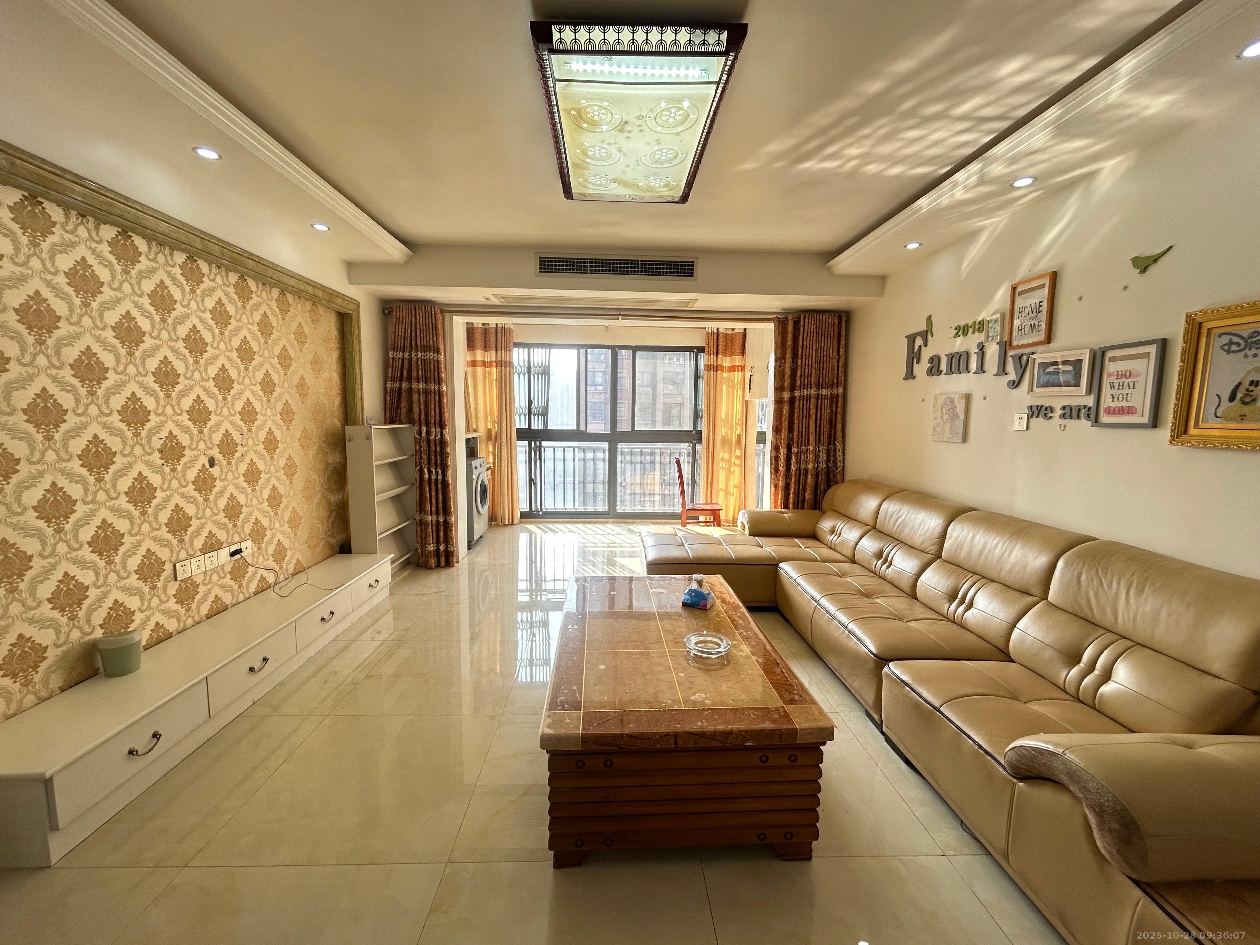 五矿格澜郡  3室2厅2卫    2000.0元/月室内图