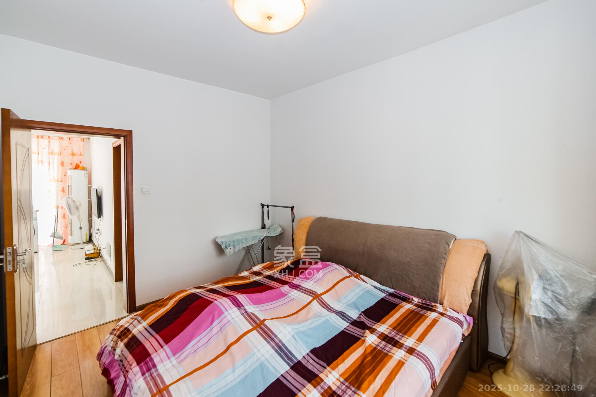 湘江世纪城悦江苑  2室2厅1卫    80.0万卧室