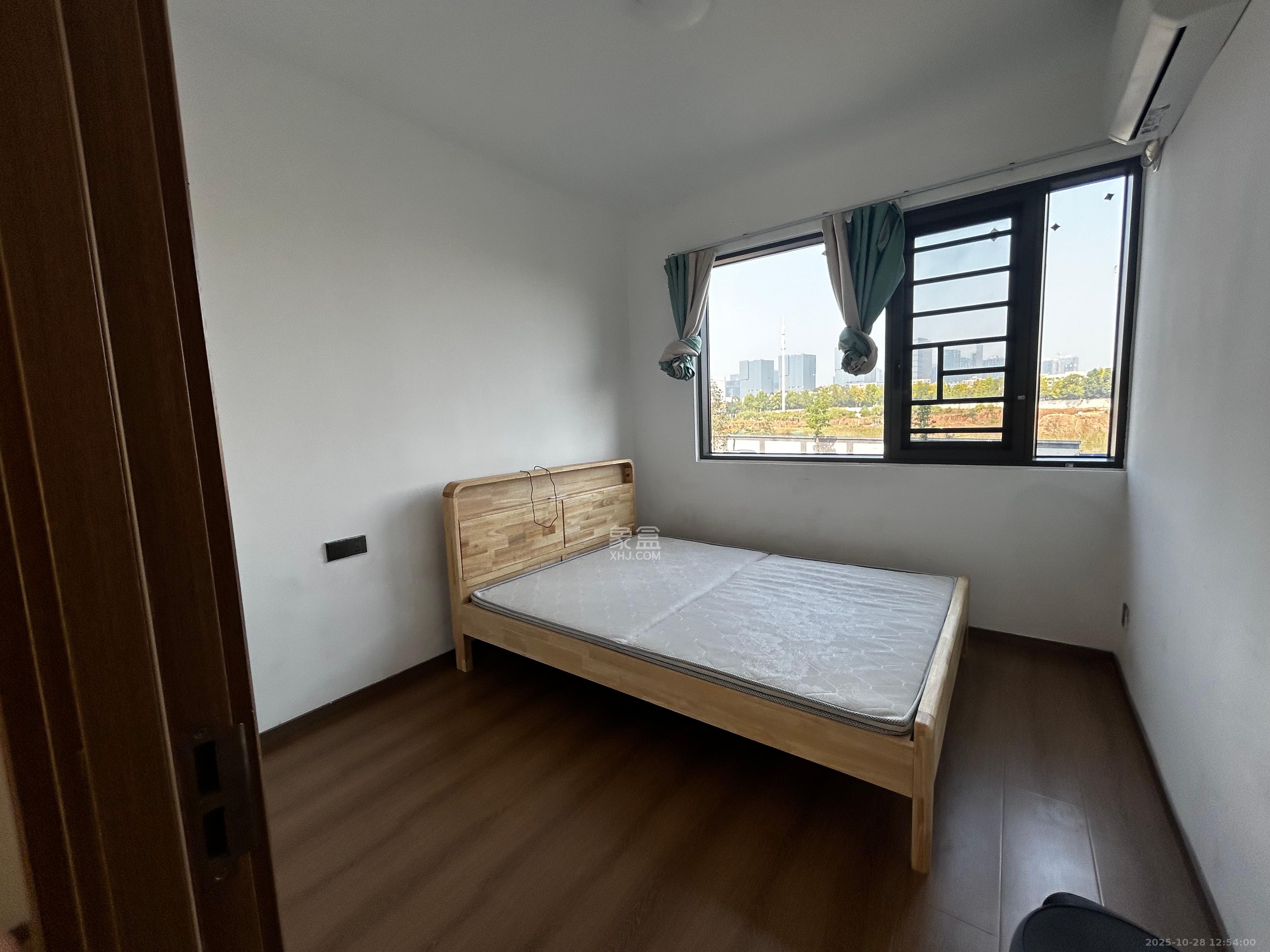 汉唐世家二期  3室2厅1卫    2500.0元/月室内图