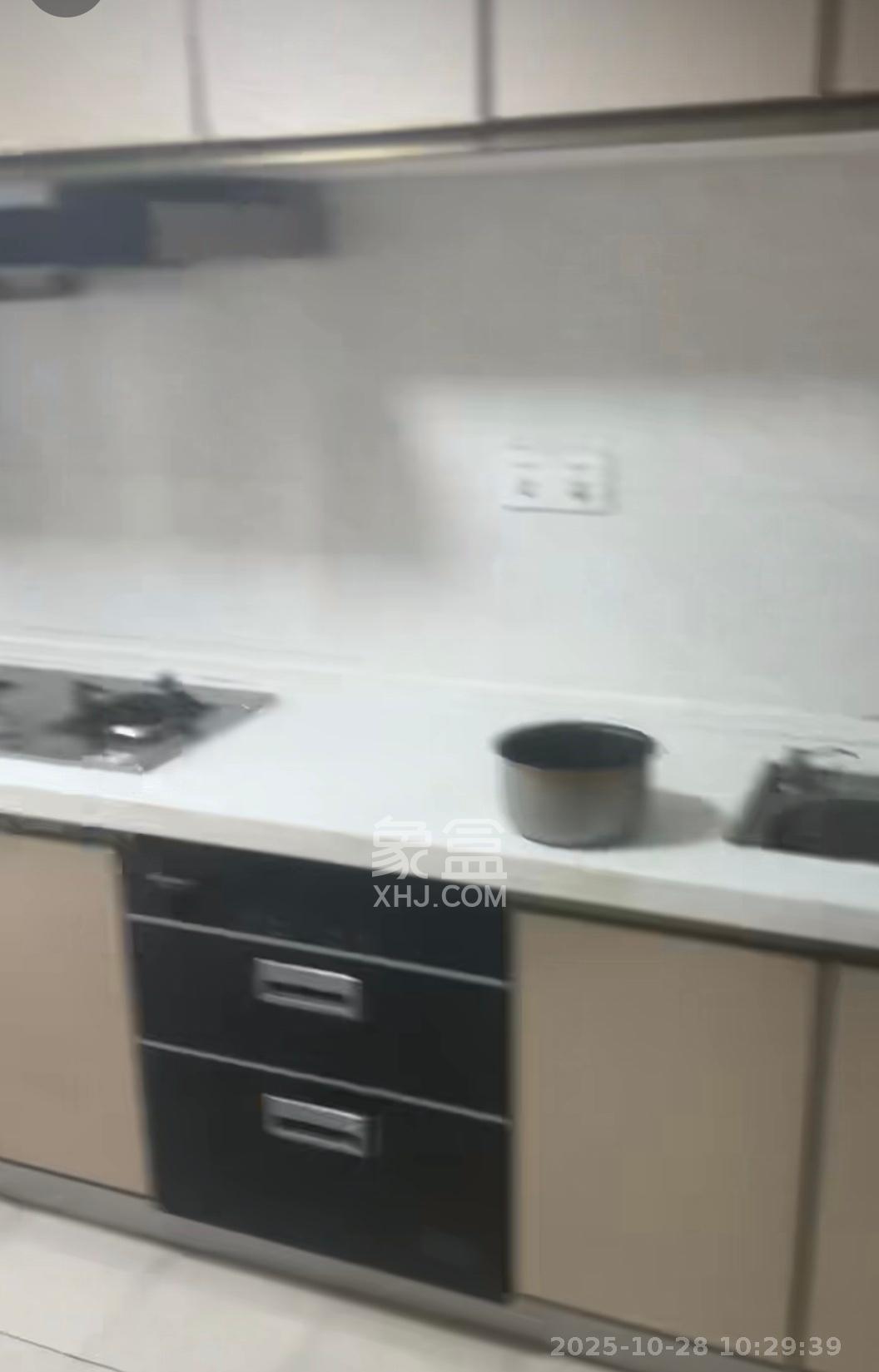 锦湘国际星城二期（锦雅苑）  3室2厅2卫    2500.0元/月室内图