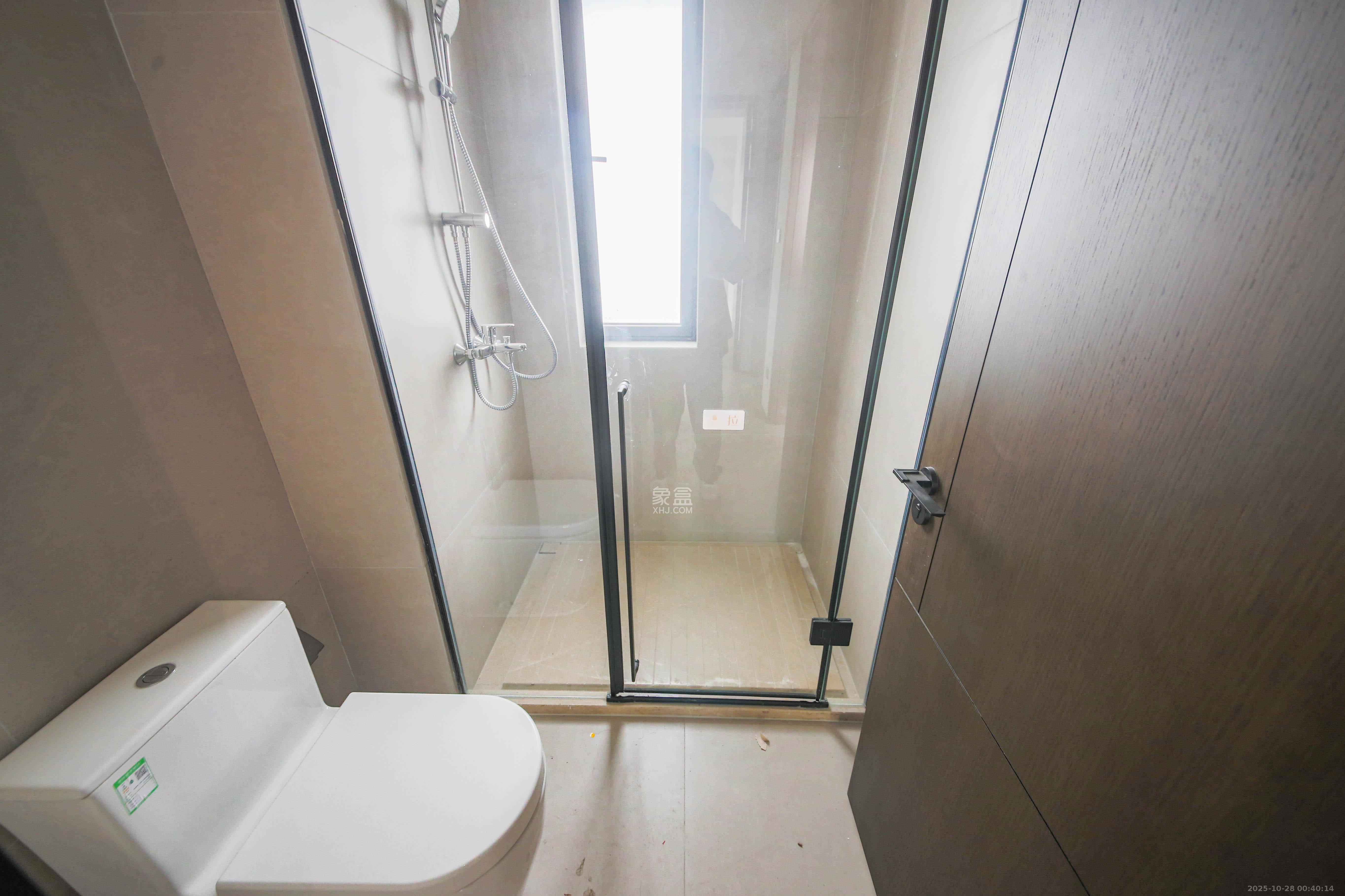 长沙润府B区  4室2厅3卫    289.0万 长沙润府B区  4室2厅3卫    289.0万卫生间