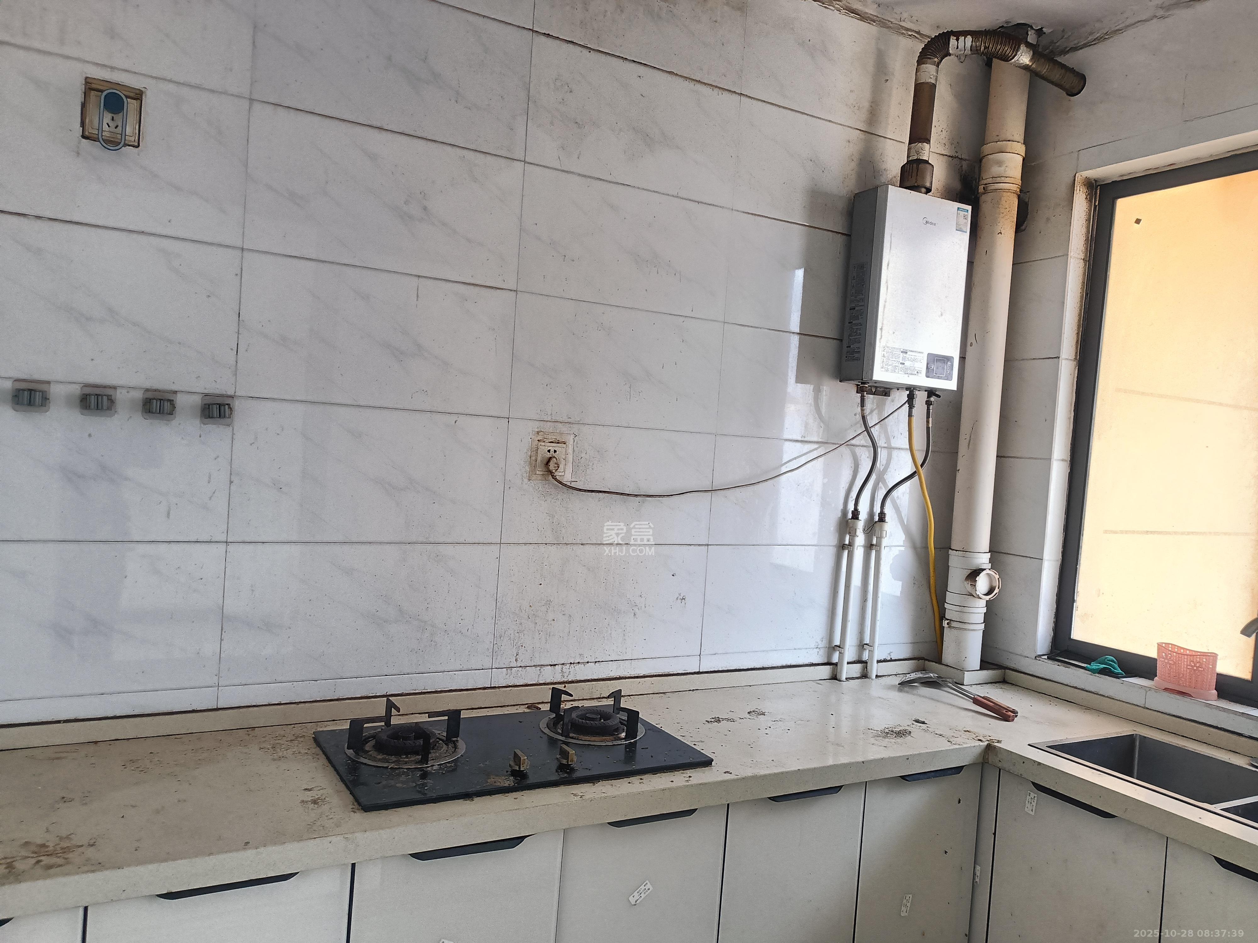 晟通城  3室2厅2卫    1500.0元/月 晟通城  3室2厅2卫    1500.0元/月室内图