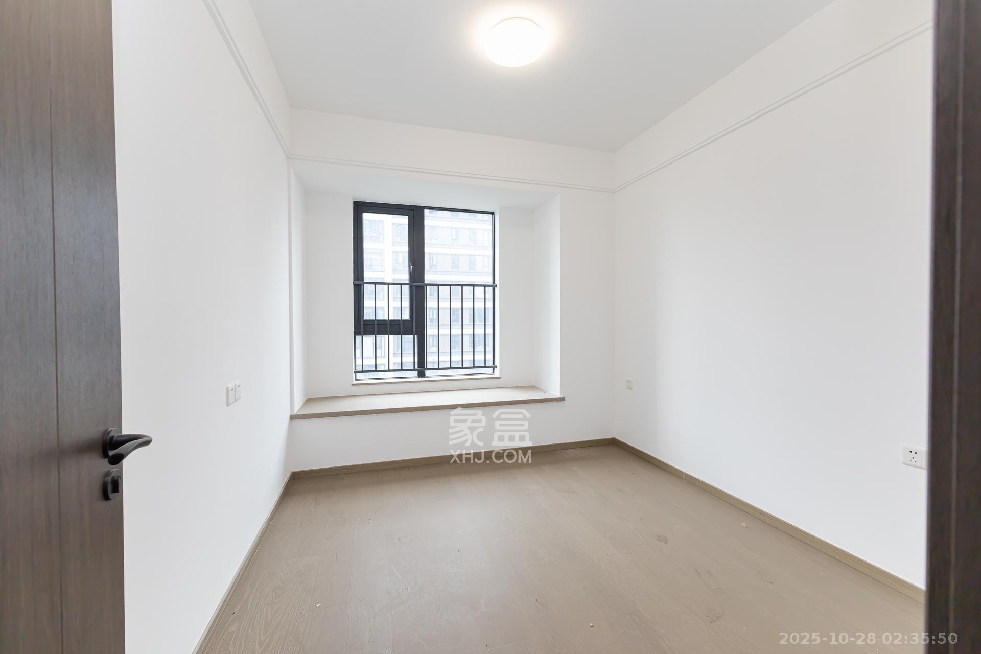 越秀湘江星汇城三期 4室2厅3卫 229.0万 越秀湘江星汇城三期 4室2厅3卫 229.0万卧室