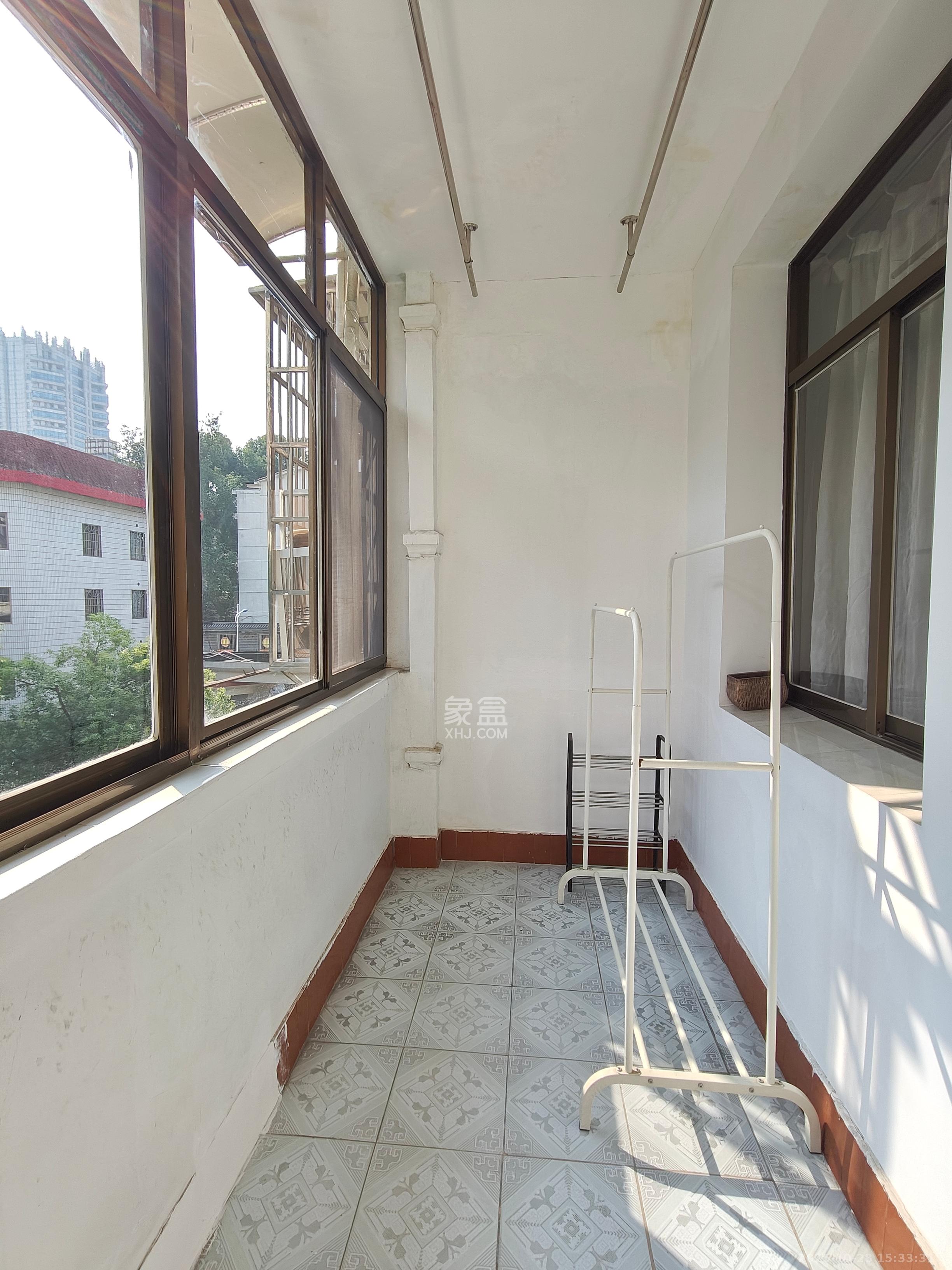 育才学校宿舍(南元宫巷)  2室1厅1卫    1500.0元/月 育才学校宿舍(南元宫巷)  2室1厅1卫    1500.0元/月室内图