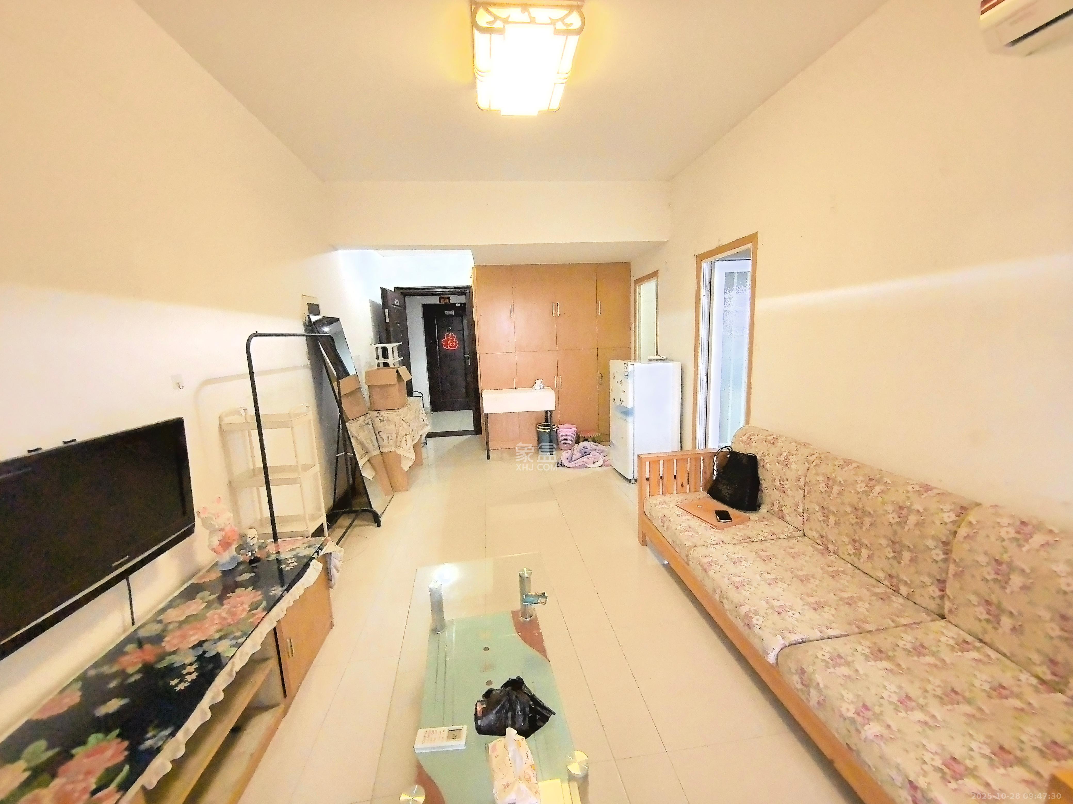 伍家岭生活广场  1室1厅1卫    1300.0元/月 伍家岭生活广场  1室1厅1卫    1300.0元/月室内图