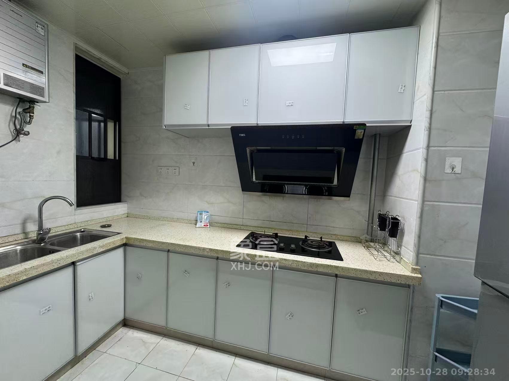 金地格林公馆  3室2厅1卫    2500.0元/月室内图