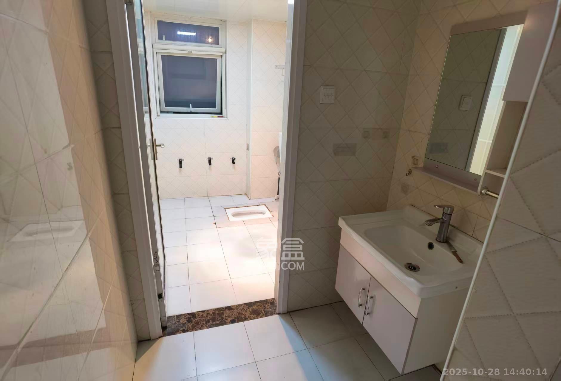 北辰三角洲E3区 3室2厅2卫 2800.0元/月 北辰三角洲E3区 3室2厅2卫 2800.0元/月室内图