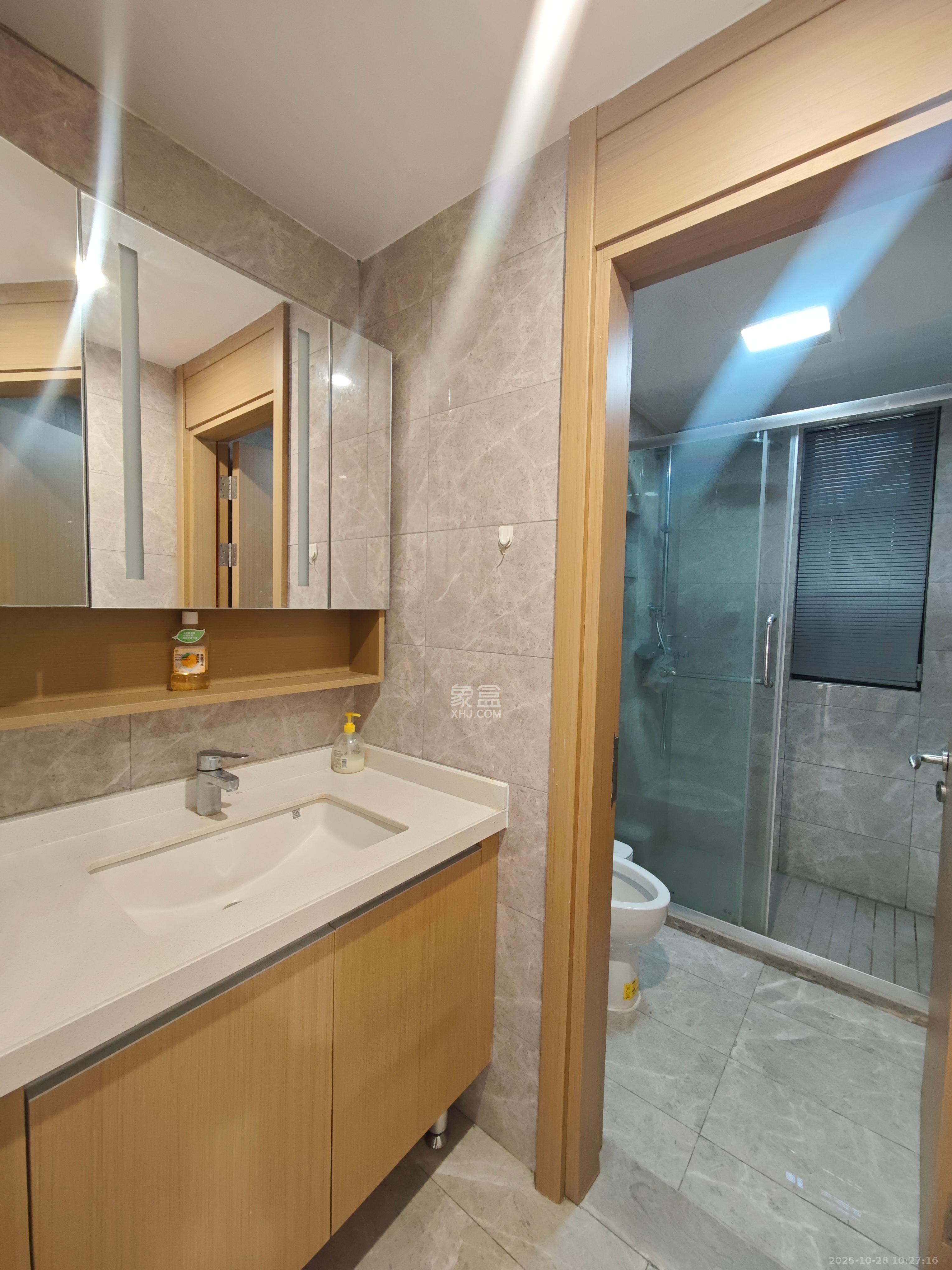 旭辉雨花郡  3室2厅2卫    3700.0元/月 旭辉雨花郡  3室2厅2卫    3700.0元/月室内图