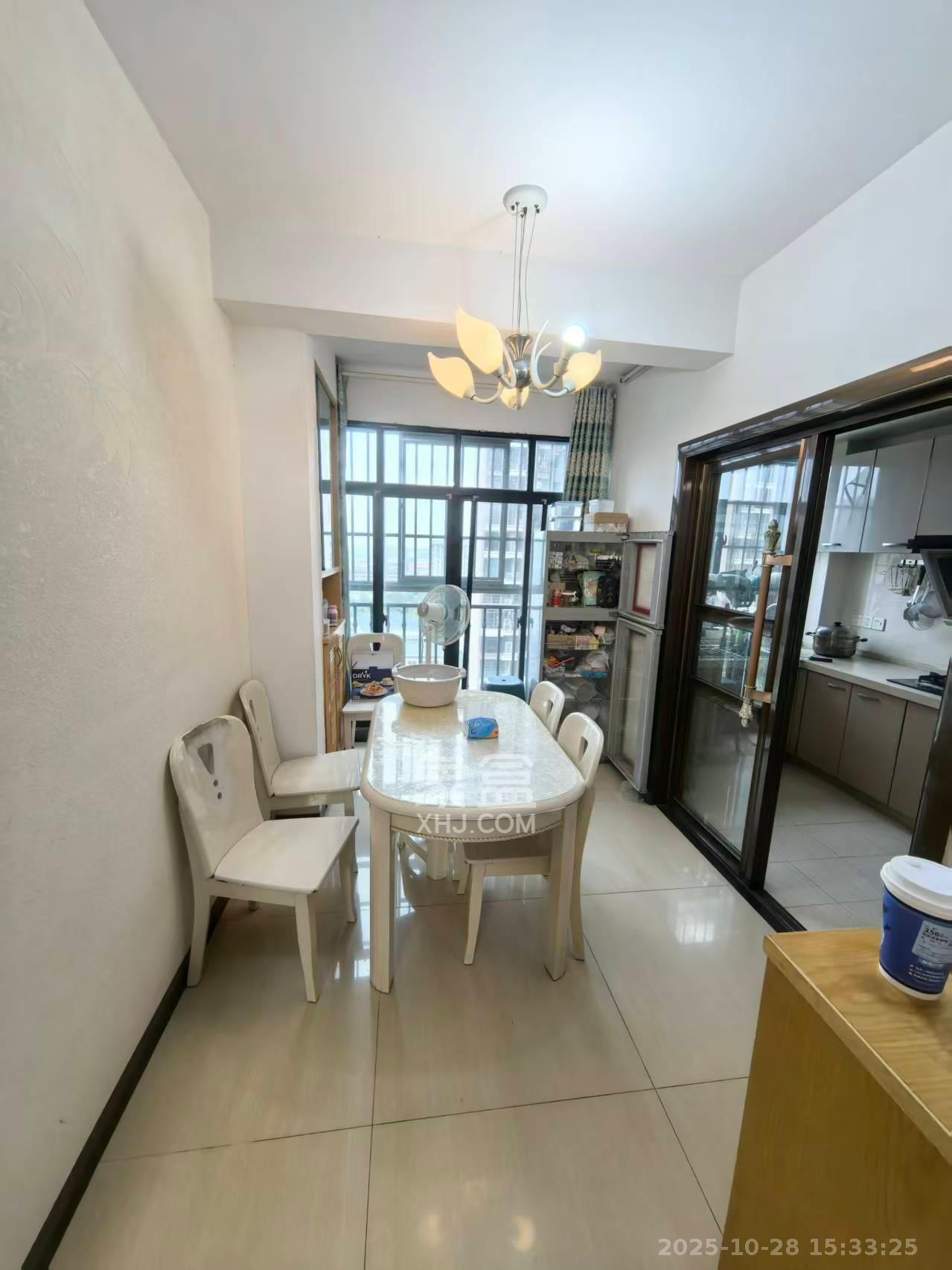 康桥长郡 3室2厅2卫 1900.0元/月 康桥长郡 3室2厅2卫 1900.0元/月室内图