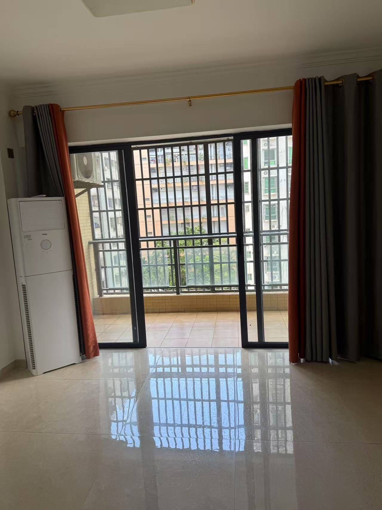 龙坤公寓  3室2厅2卫    3200.0元/月室内图