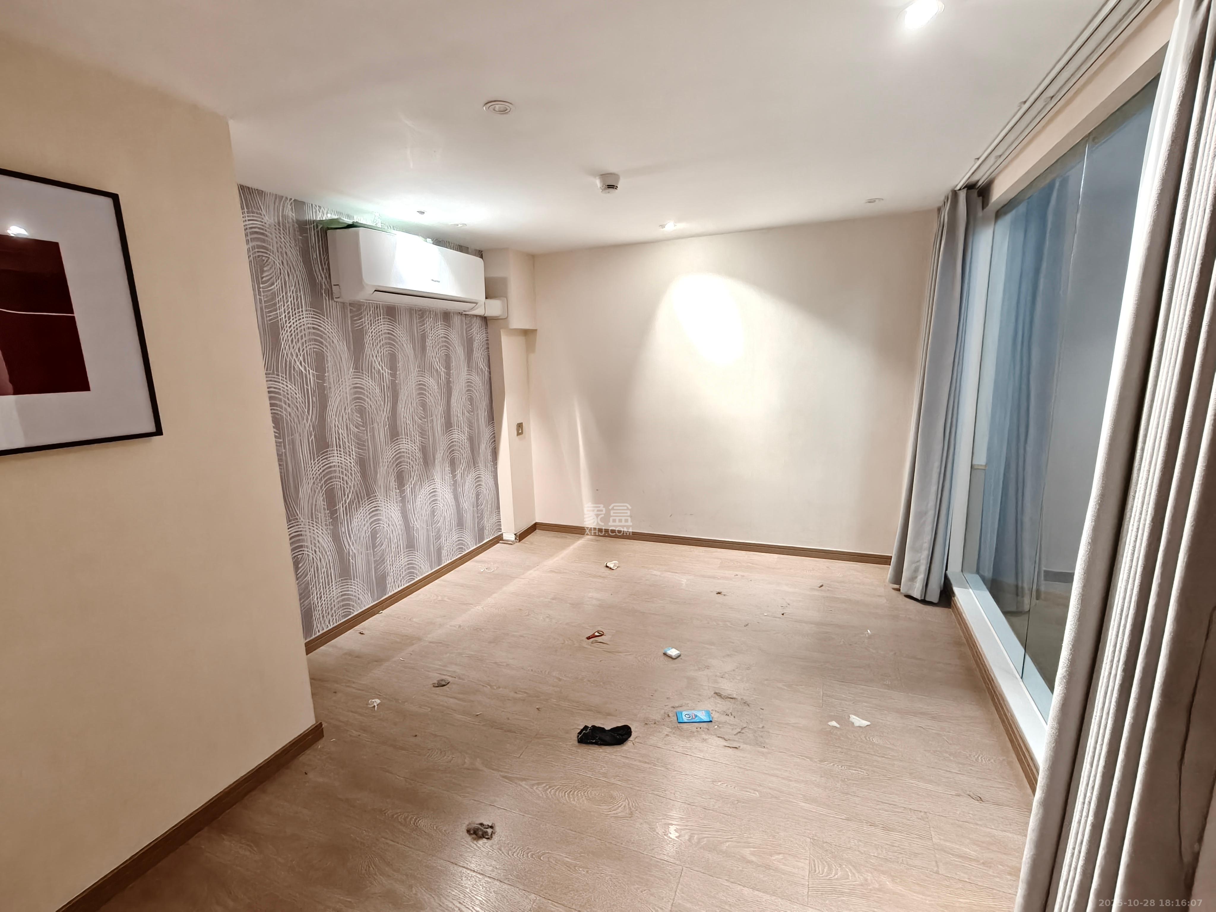 华远云玺公寓 4室2厅2卫 8500.0元/月 华远云玺公寓 4室2厅2卫 8500.0元/月室内图