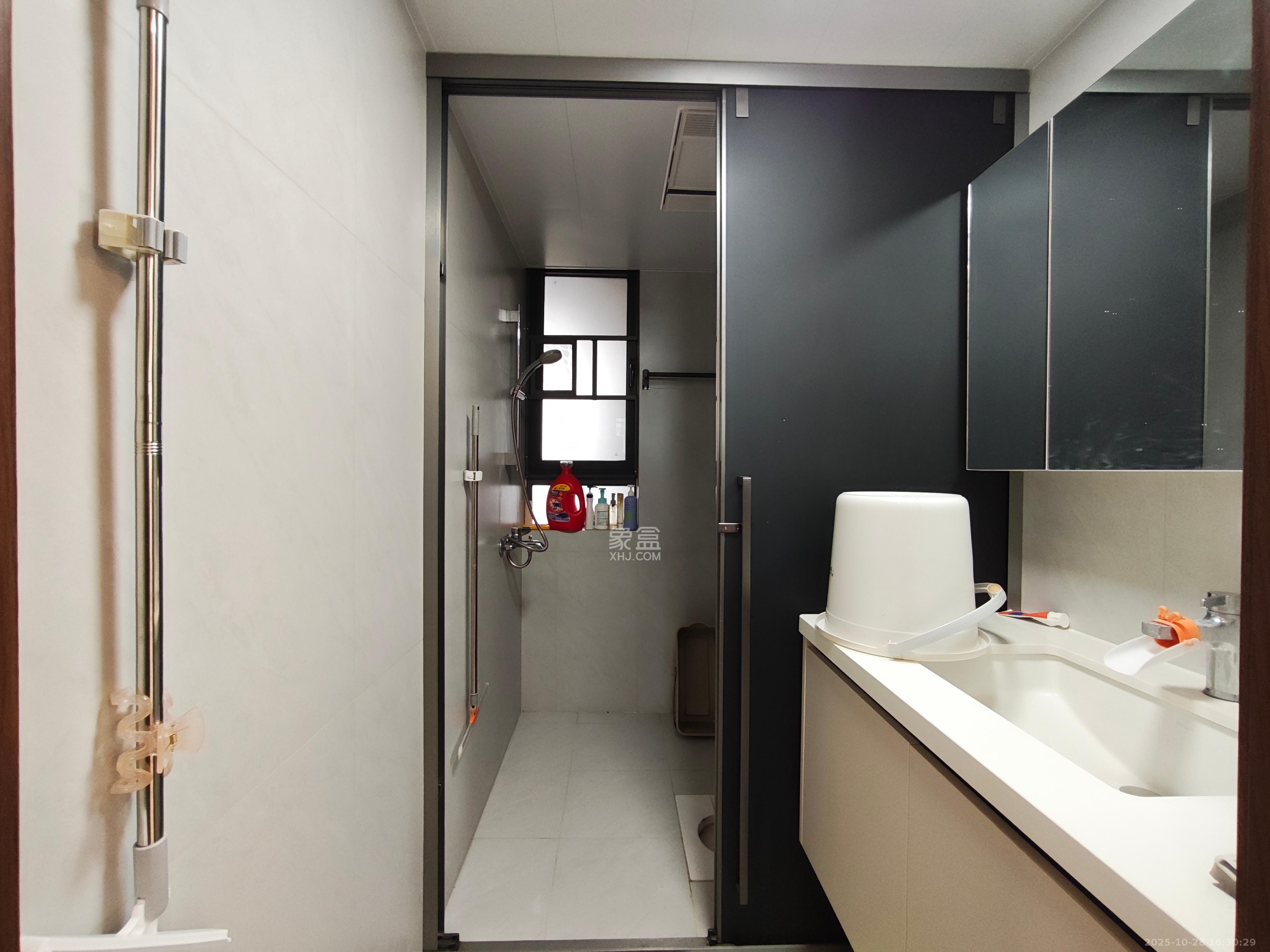 碧桂园智慧城市 3室2厅2卫 2400.0元/月 碧桂园智慧城市 3室2厅2卫 2400.0元/月室内图