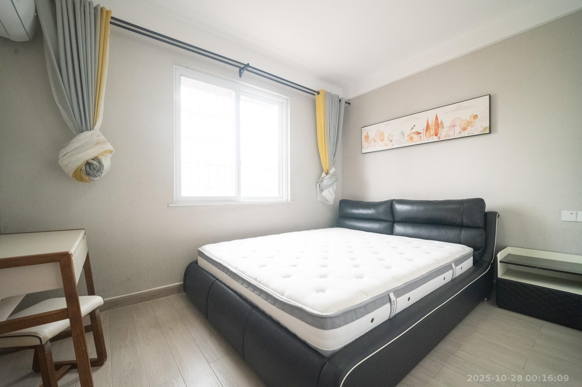 泊林晶城 3室2厅1卫 69.8万 泊林晶城 3室2厅1卫 69.8万卧室