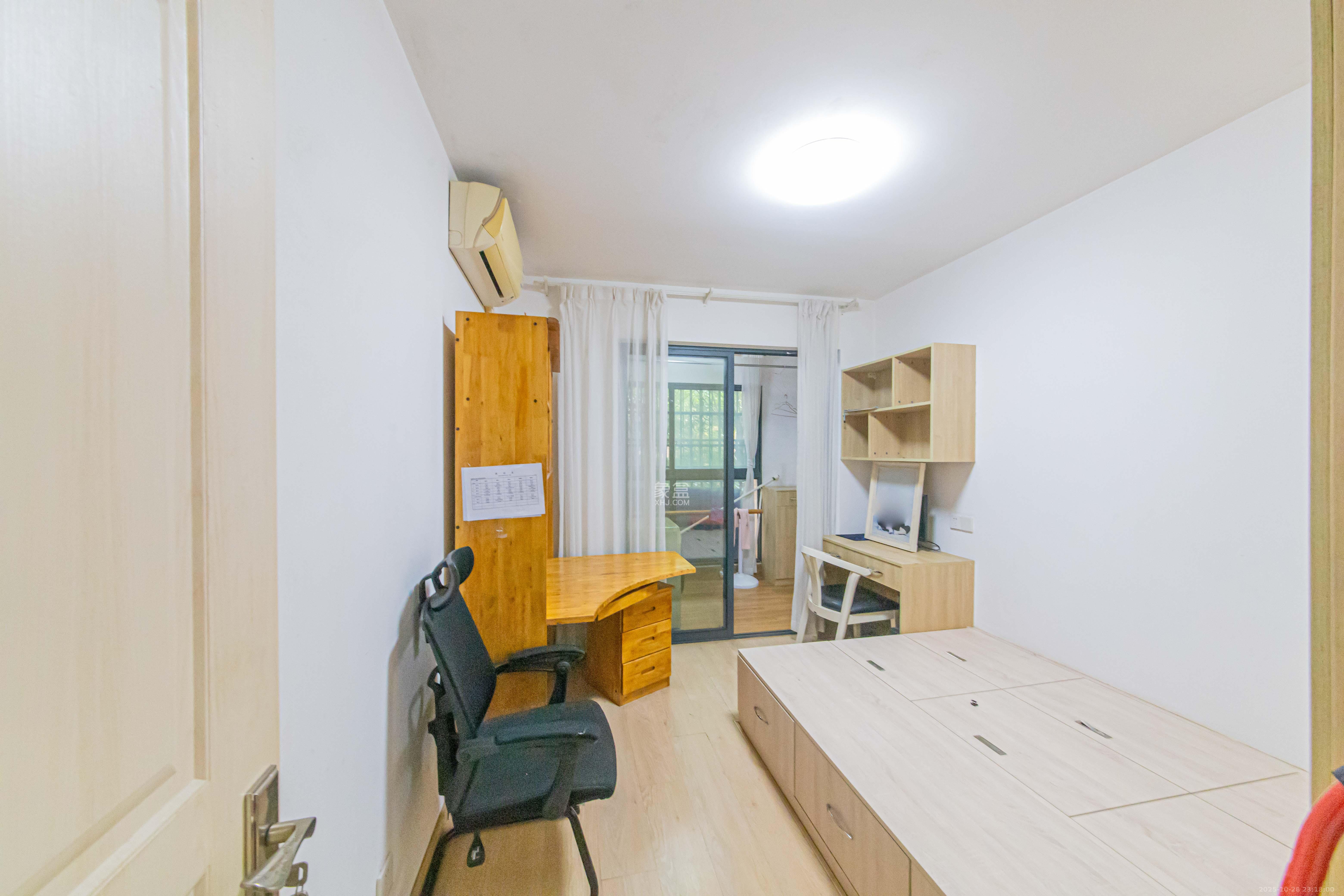 中建芙蓉嘉苑  4室2厅1卫    110.0万卧室