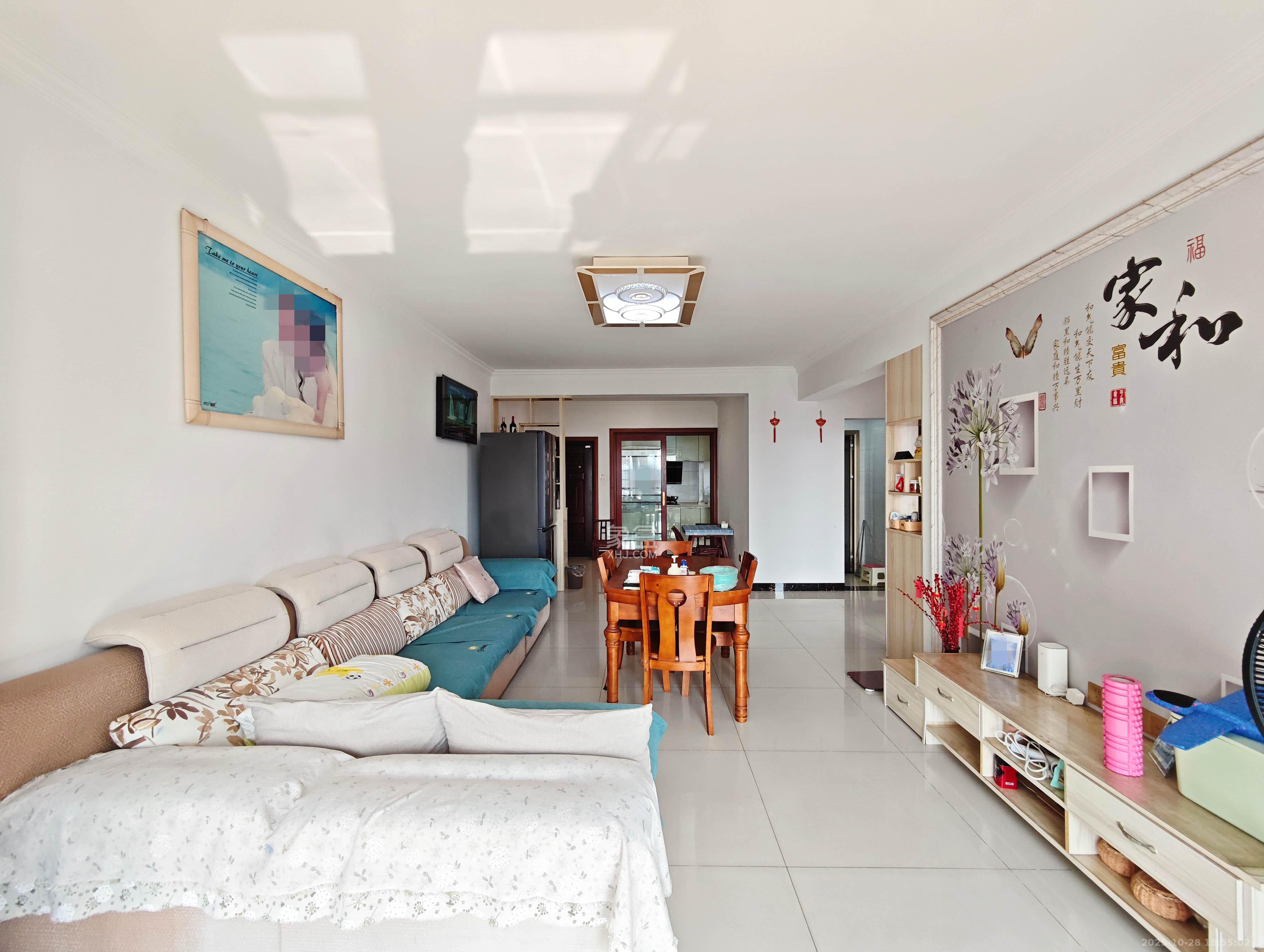 潇湘名城(新里程潇湘名城)  3室2厅1卫    98.8万客厅