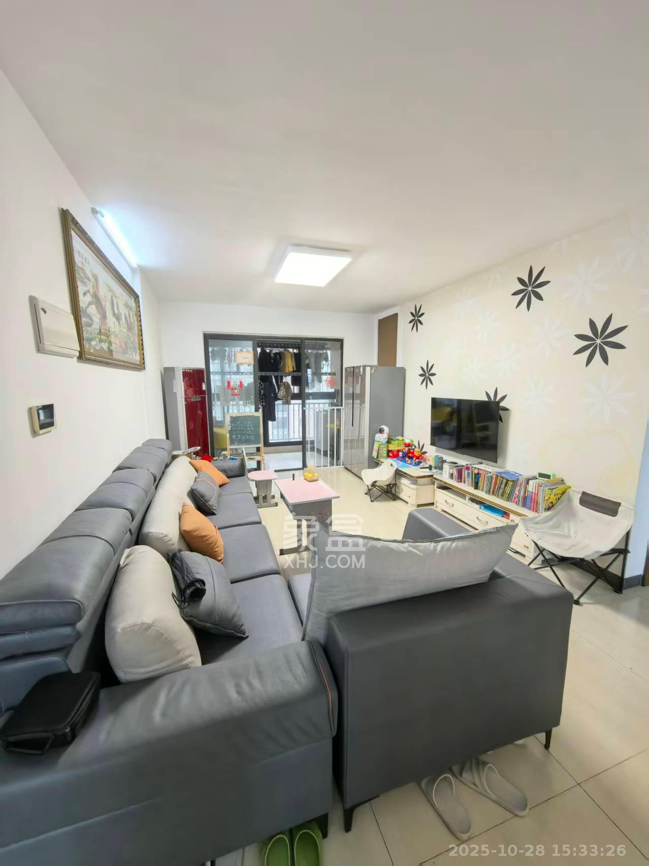 康桥长郡 3室2厅2卫 1900.0元/月 康桥长郡 3室2厅2卫 1900.0元/月室内图