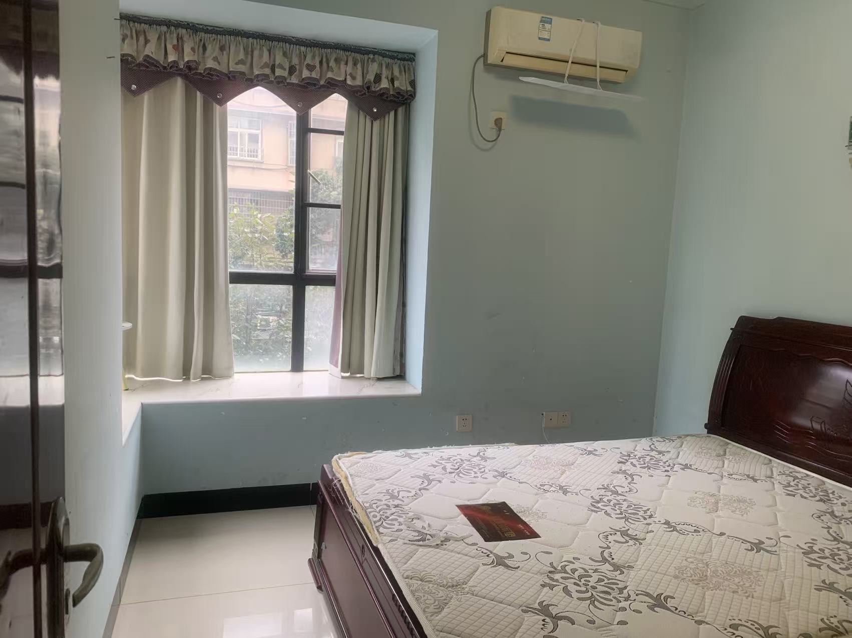 中核缇香名苑  1室2厅1卫    1400.0元/月室内图