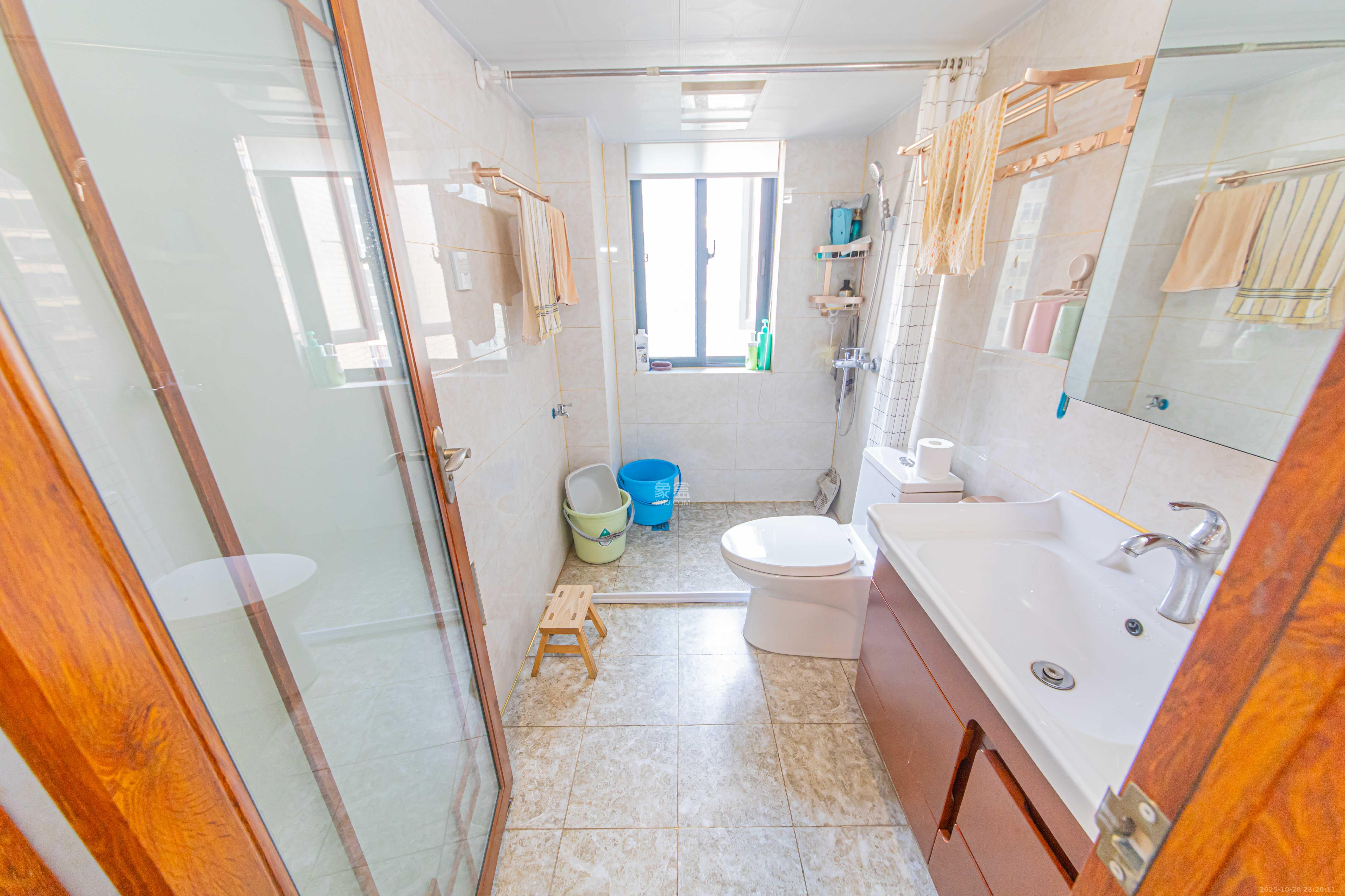 鑫远尚玺苑  4室2厅2卫    298.0万 鑫远尚玺苑  4室2厅2卫    298.0万卫生间