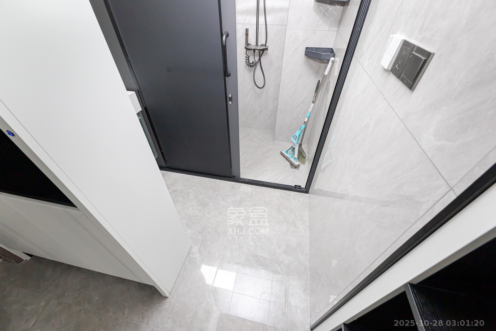 越秀湘江星汇城二期  4室2厅1卫    122.8万 越秀湘江星汇城二期  4室2厅1卫    122.8万卫生间