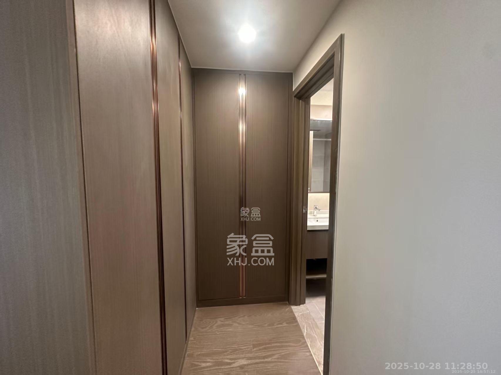 滨江府1913  4室2厅2卫    4700.0元/月 滨江府1913  4室2厅2卫    4700.0元/月室内图