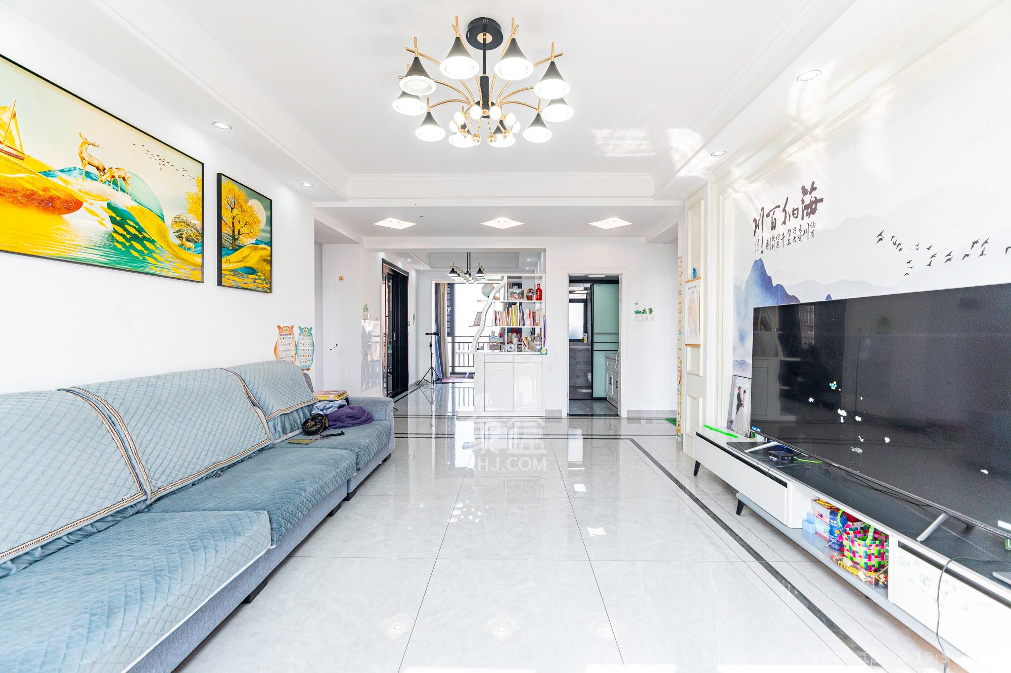 淞雅苑  3室2厅2卫    80.0万客厅