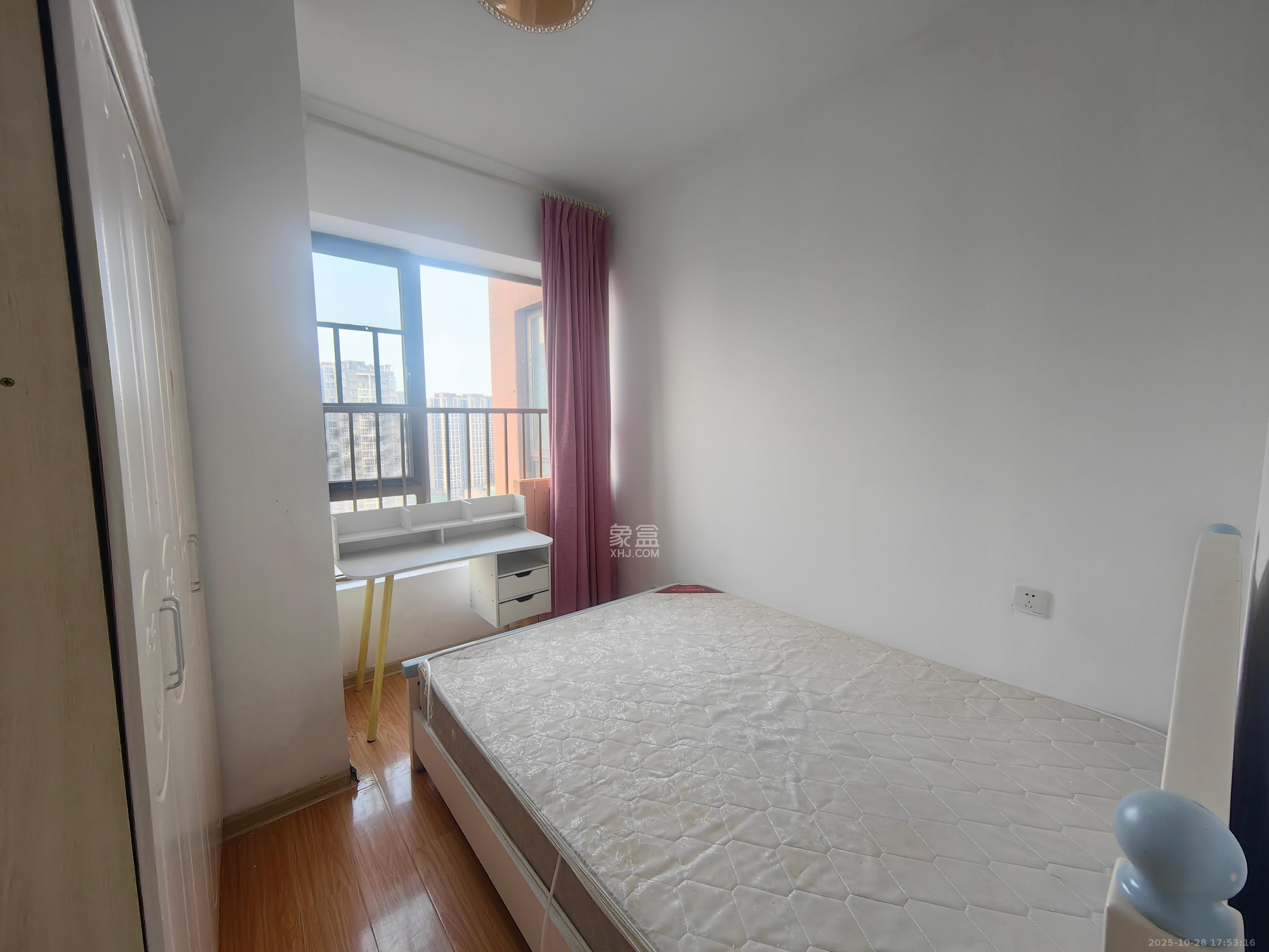 第六都(陆都小区)  3室2厅1卫    2500.0元/月 第六都(陆都小区)  3室2厅1卫    2500.0元/月室内图