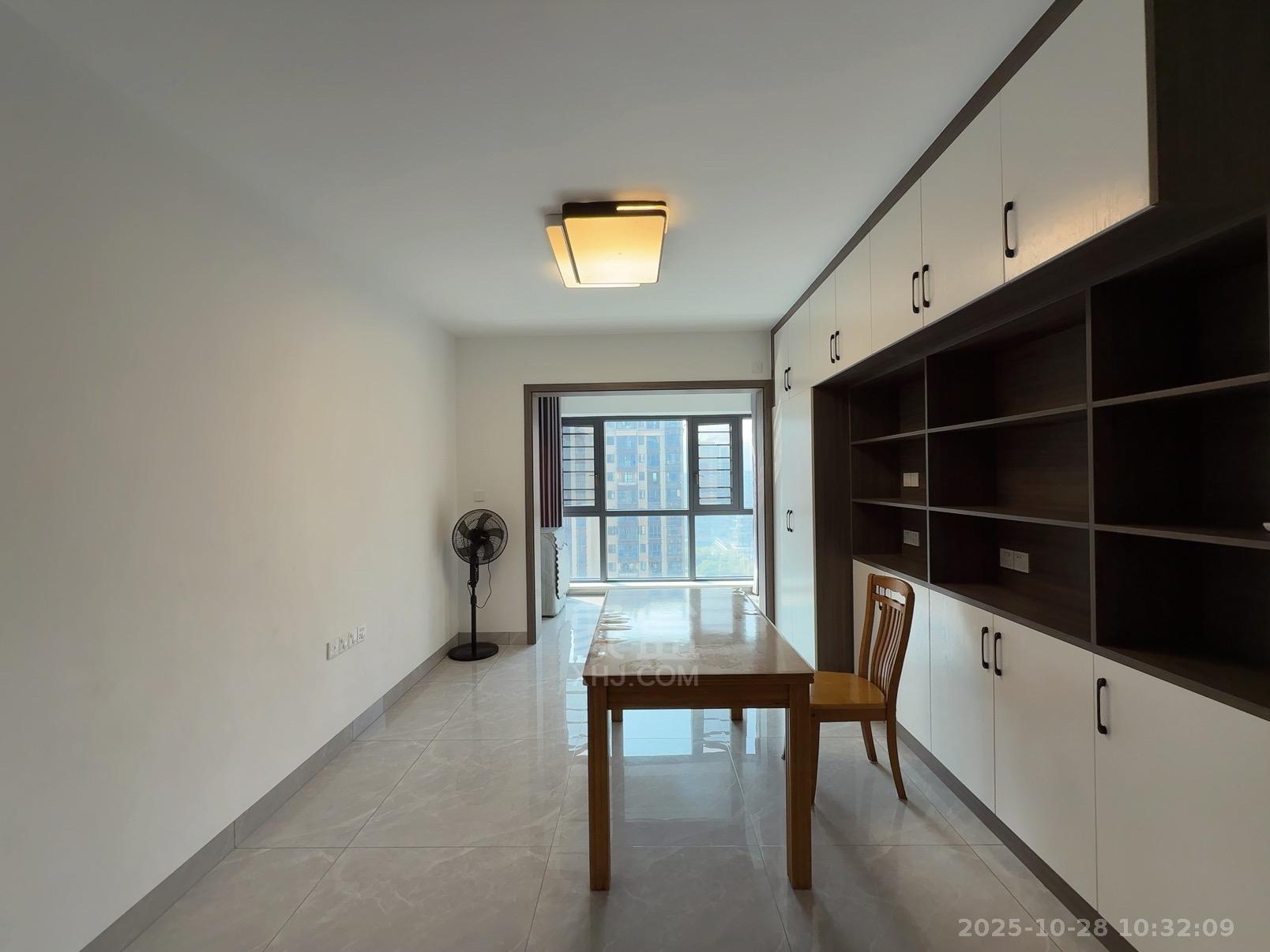 春藤小镇  2室2厅1卫    1800.0元/月室内图