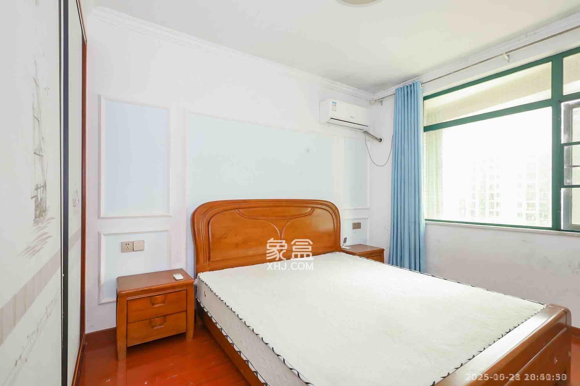 湖韵佳苑  3室2厅2卫    3600.0元/月室内图