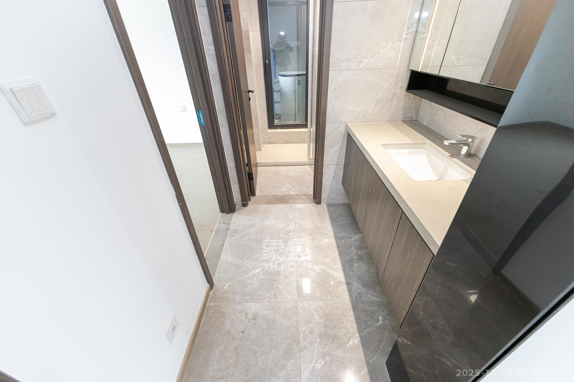 越秀湘江星汇城三期 4室2厅3卫 229.0万 越秀湘江星汇城三期 4室2厅3卫 229.0万卫生间