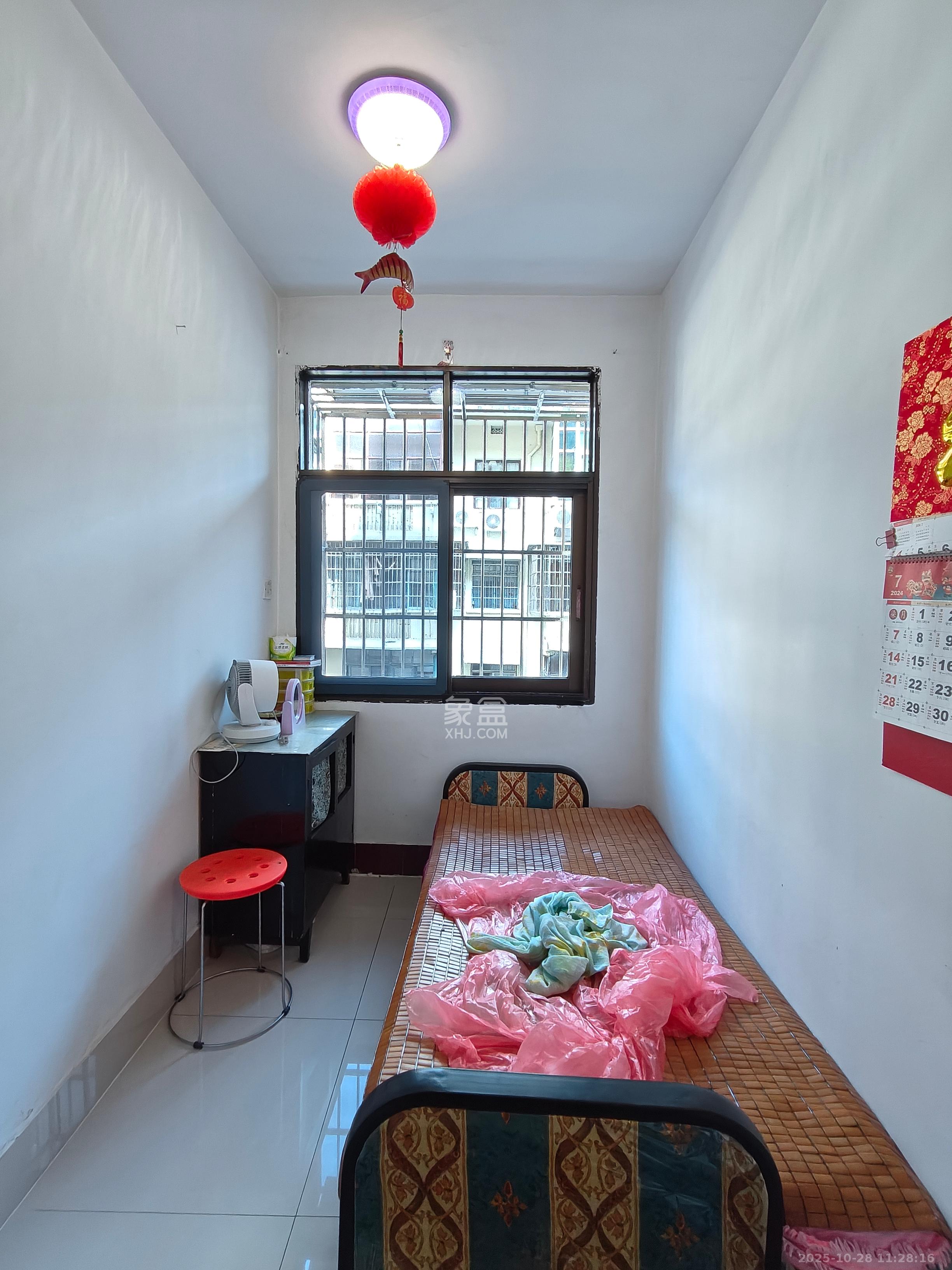 长勘小区  2室1厅1卫    2000.0元/月 长勘小区  2室1厅1卫    2000.0元/月室内图