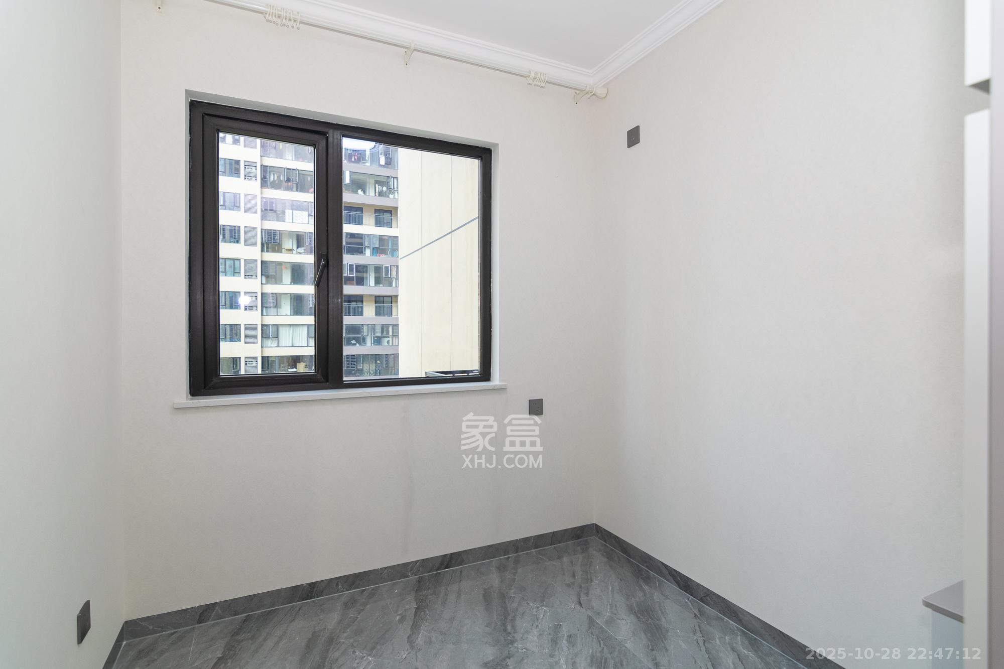 金辉优步学府  4室2厅2卫    96.8万 金辉优步学府  4室2厅2卫    96.8万卧室