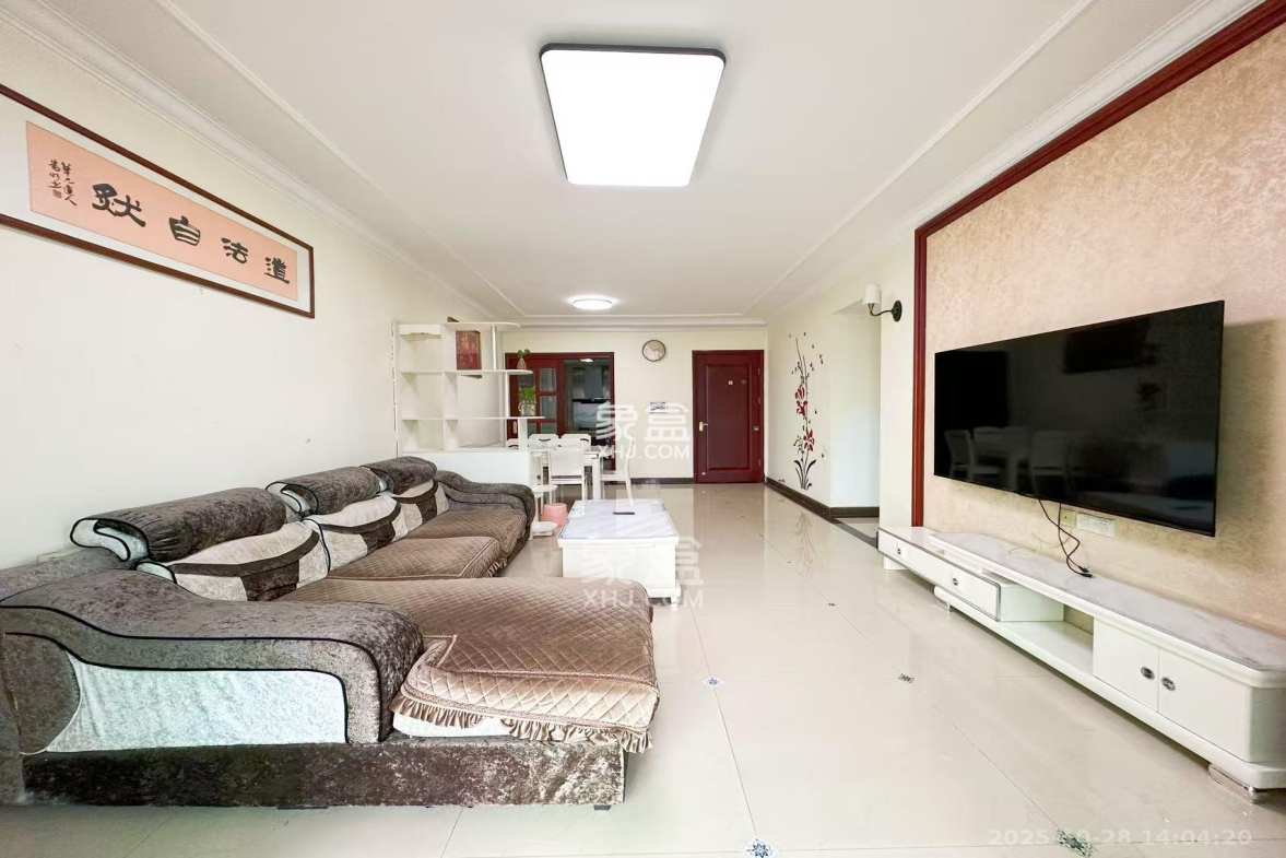 恒大翡翠华庭  3室2厅2卫    2250.0元/月 恒大翡翠华庭  3室2厅2卫    2250.0元/月室内图