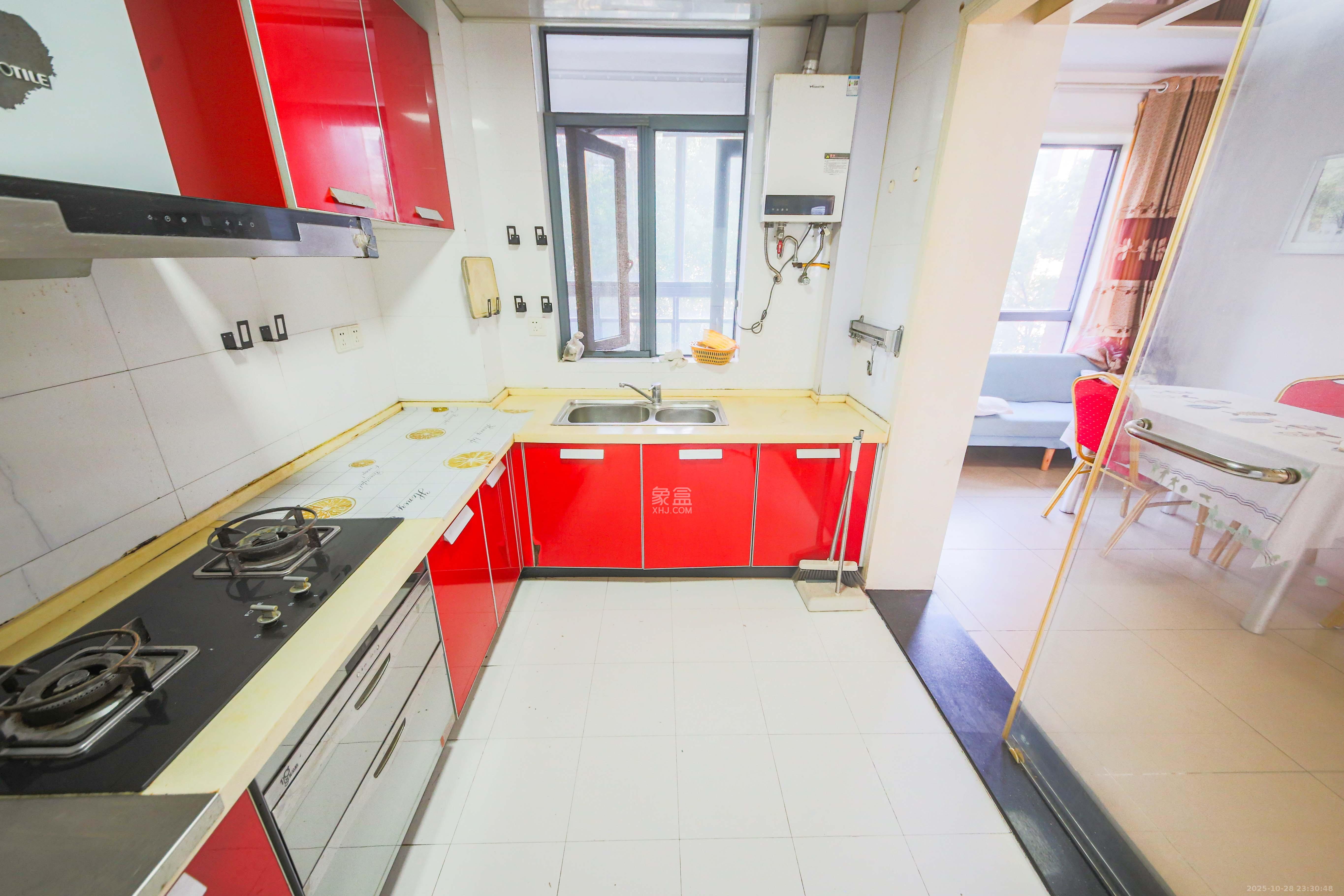 奥林匹克花园 3室2厅2卫 111.0万 奥林匹克花园 3室2厅2卫 111.0万厨房