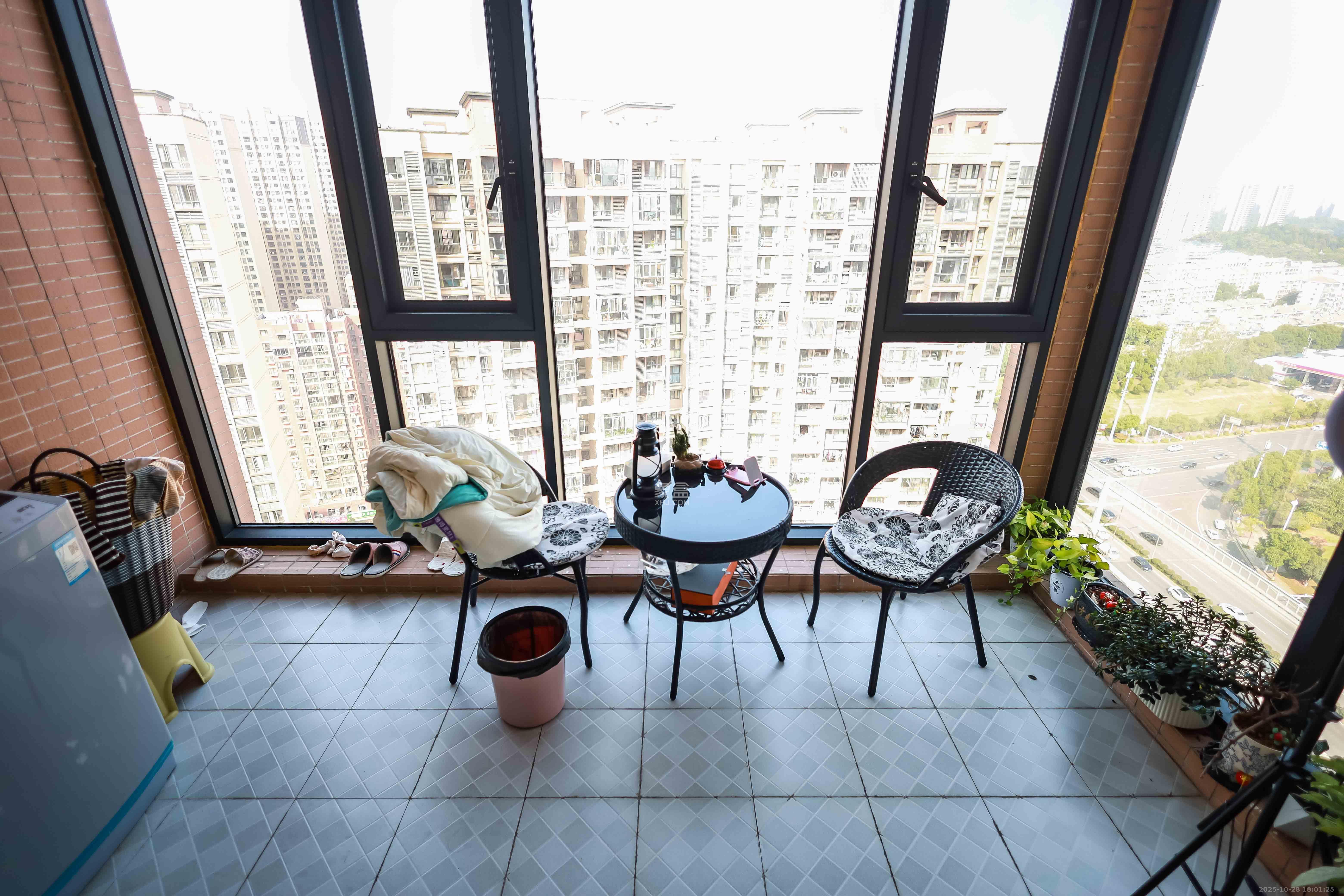 盛世耀凯 3室2厅1卫 86.0万 盛世耀凯 3室2厅1卫 86.0万阳台