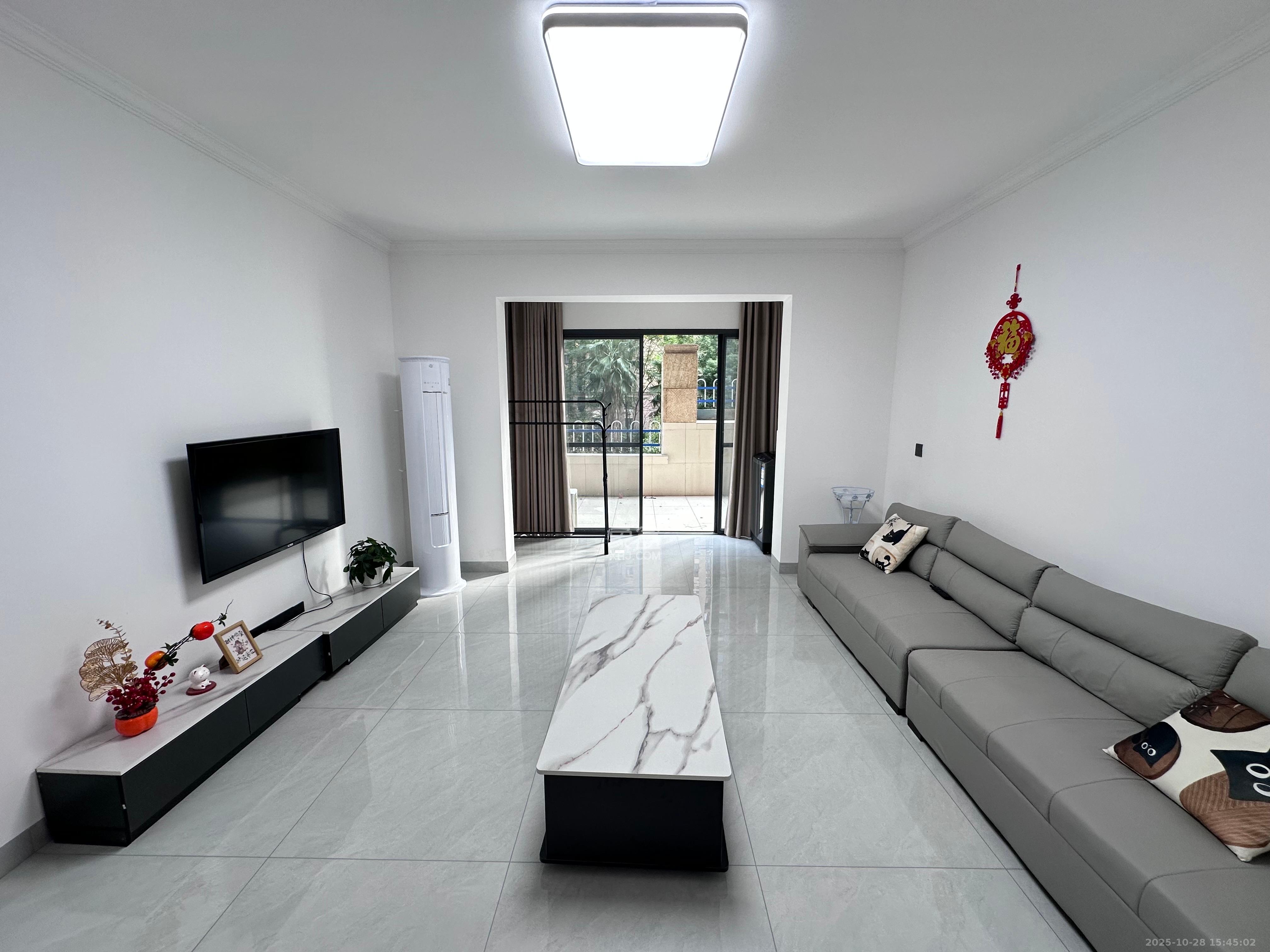 邦盛水岸御园  3室2厅2卫    2200.0元/月室内图1