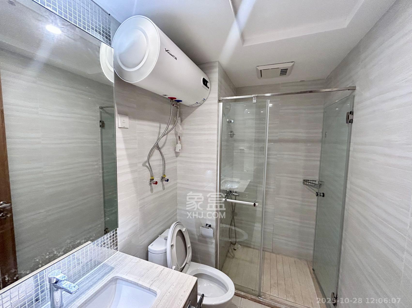 恒大国际广场  1室0厅0卫    2500.0元/月 恒大国际广场  1室0厅0卫    2500.0元/月室内图