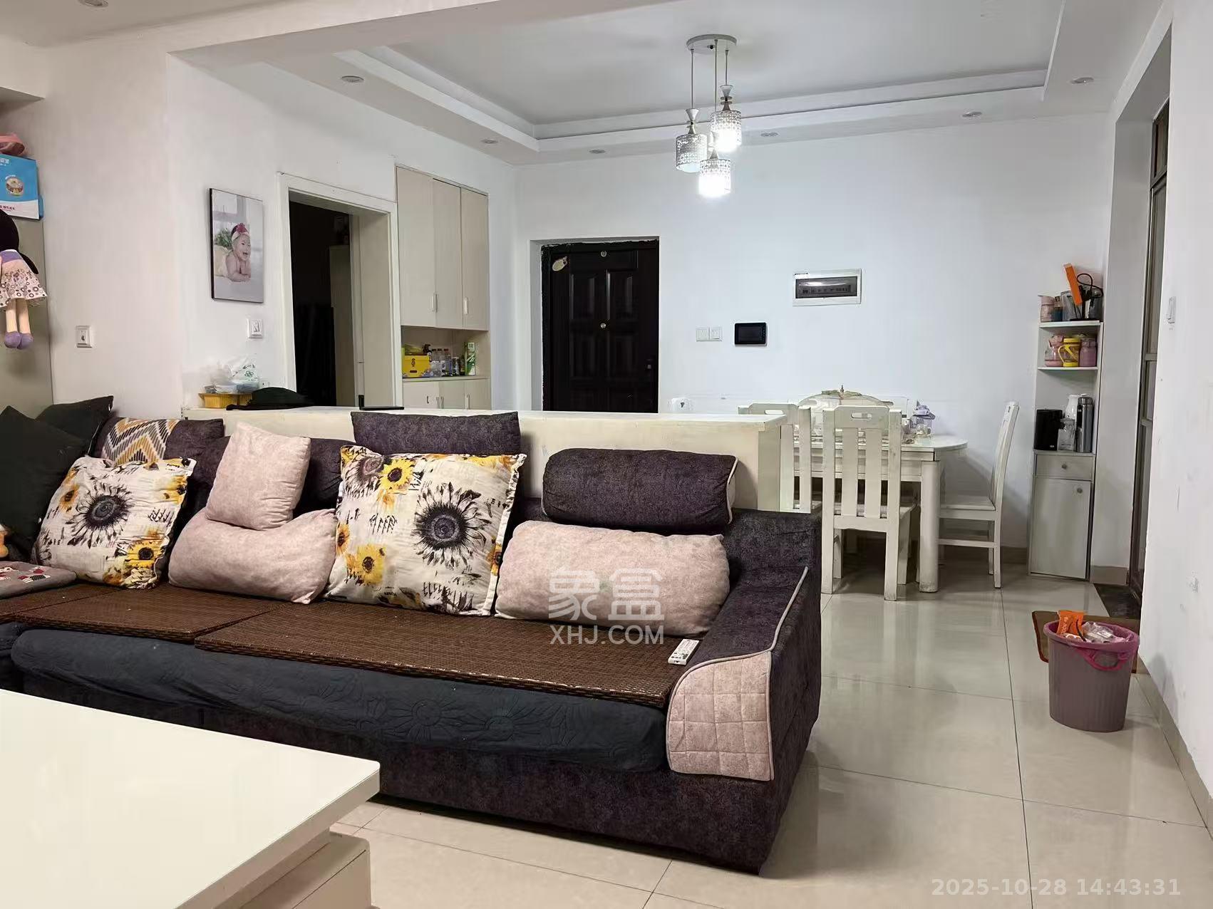 辉宏橄榄城 4室2厅1卫 2300.0元/月 辉宏橄榄城 4室2厅1卫 2300.0元/月室内图