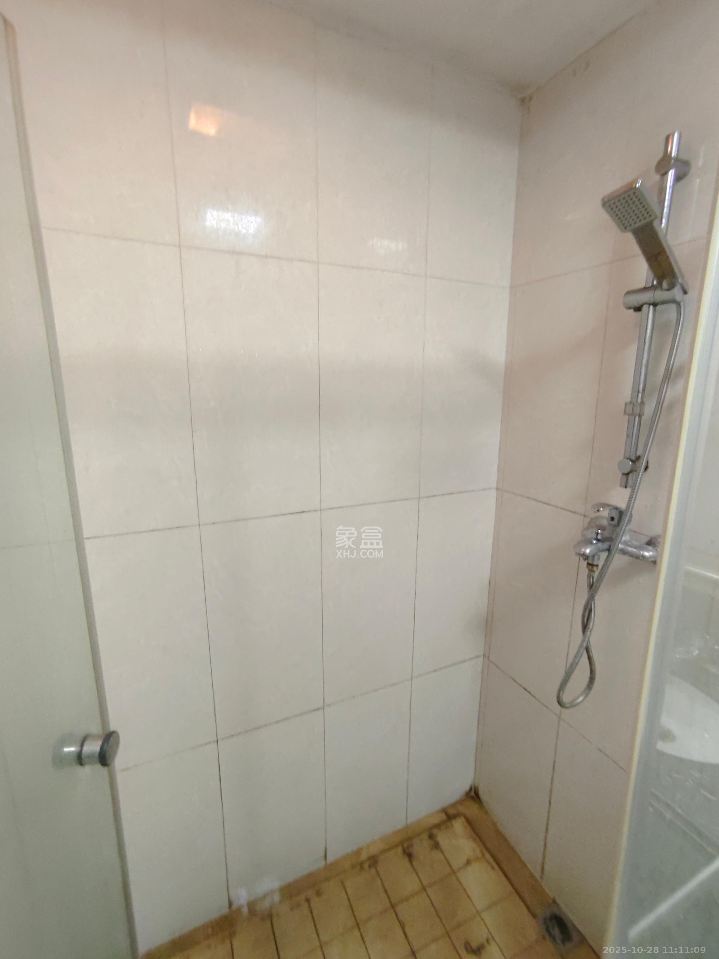 恒大华府  1室0厅1卫    1200.0元/月 恒大华府  1室0厅1卫    1200.0元/月室内图