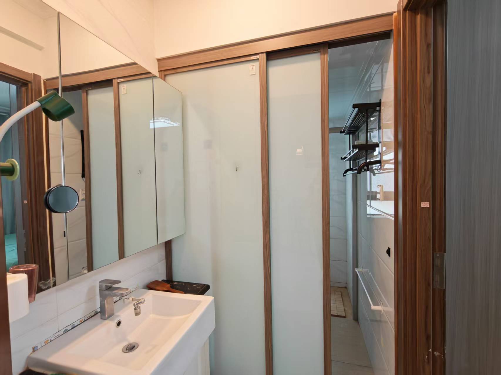 华耀碧桂园十里江湾誉峯 2室1厅1卫 1900.0元/月 华耀碧桂园十里江湾誉峯 2室1厅1卫 1900.0元/月室内图