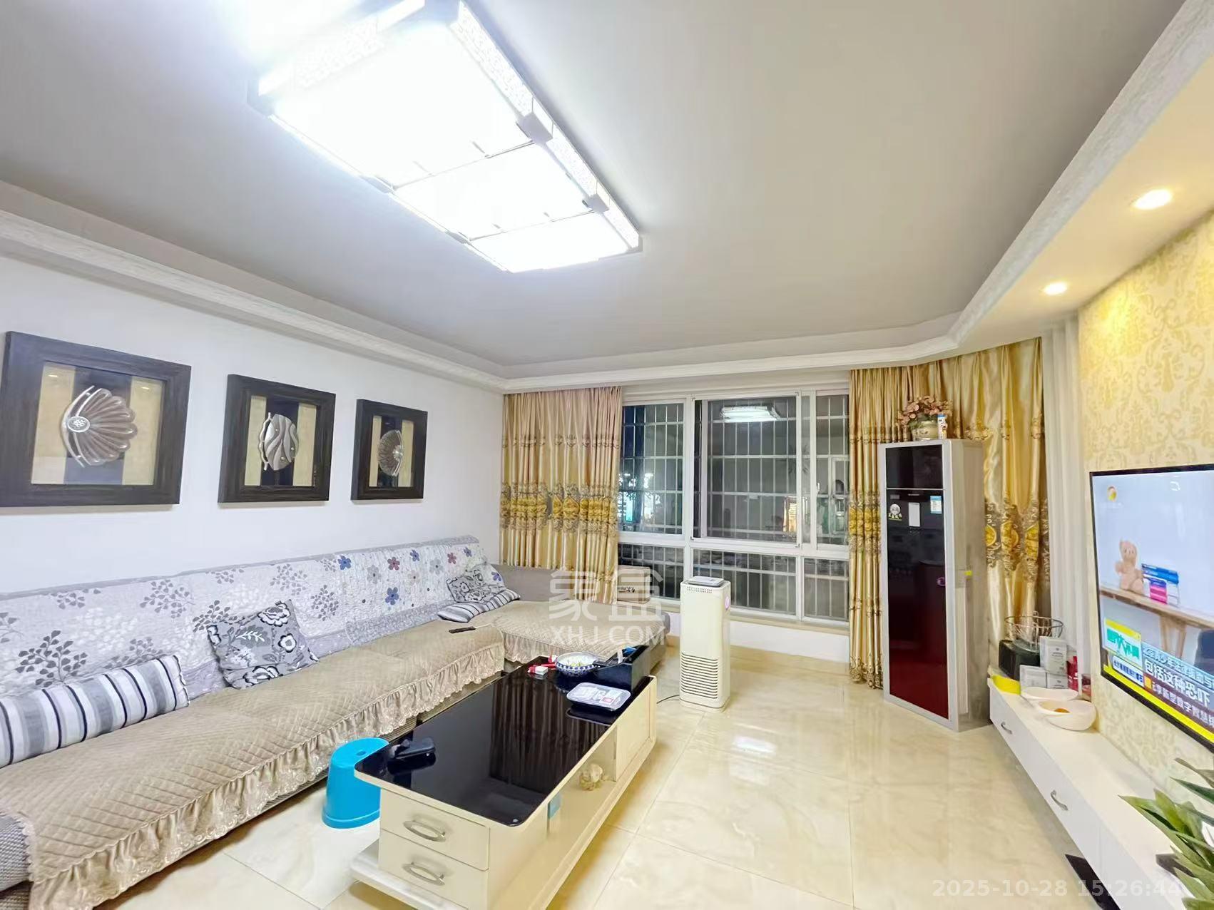 恩瑞麓山名园（龙王港小区）  2室2厅1卫    1500.0元/月室内图