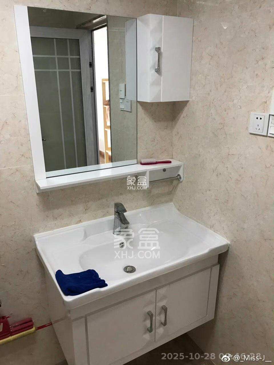 山水湾 1室1厅1卫 1300.0元/月 山水湾 1室1厅1卫 1300.0元/月室内图