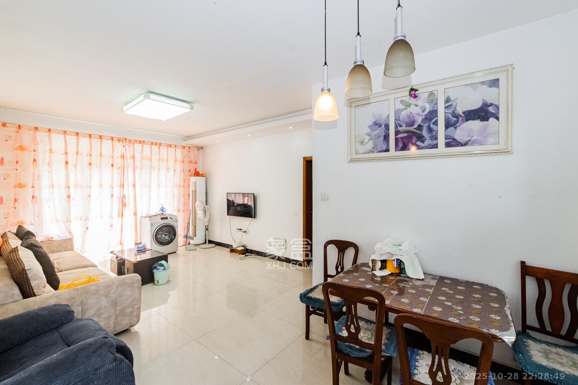 湘江世纪城悦江苑  2室2厅1卫    80.0万客厅