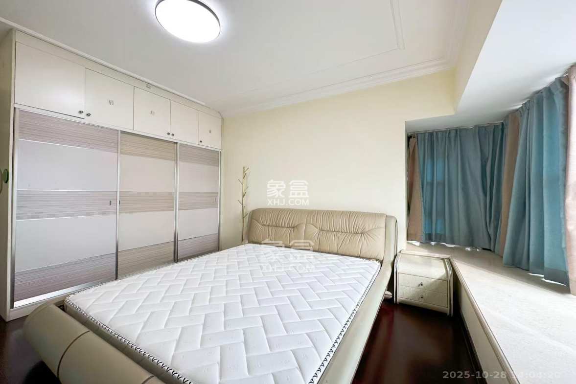 恒大翡翠华庭  3室2厅2卫    2250.0元/月 恒大翡翠华庭  3室2厅2卫    2250.0元/月室内图