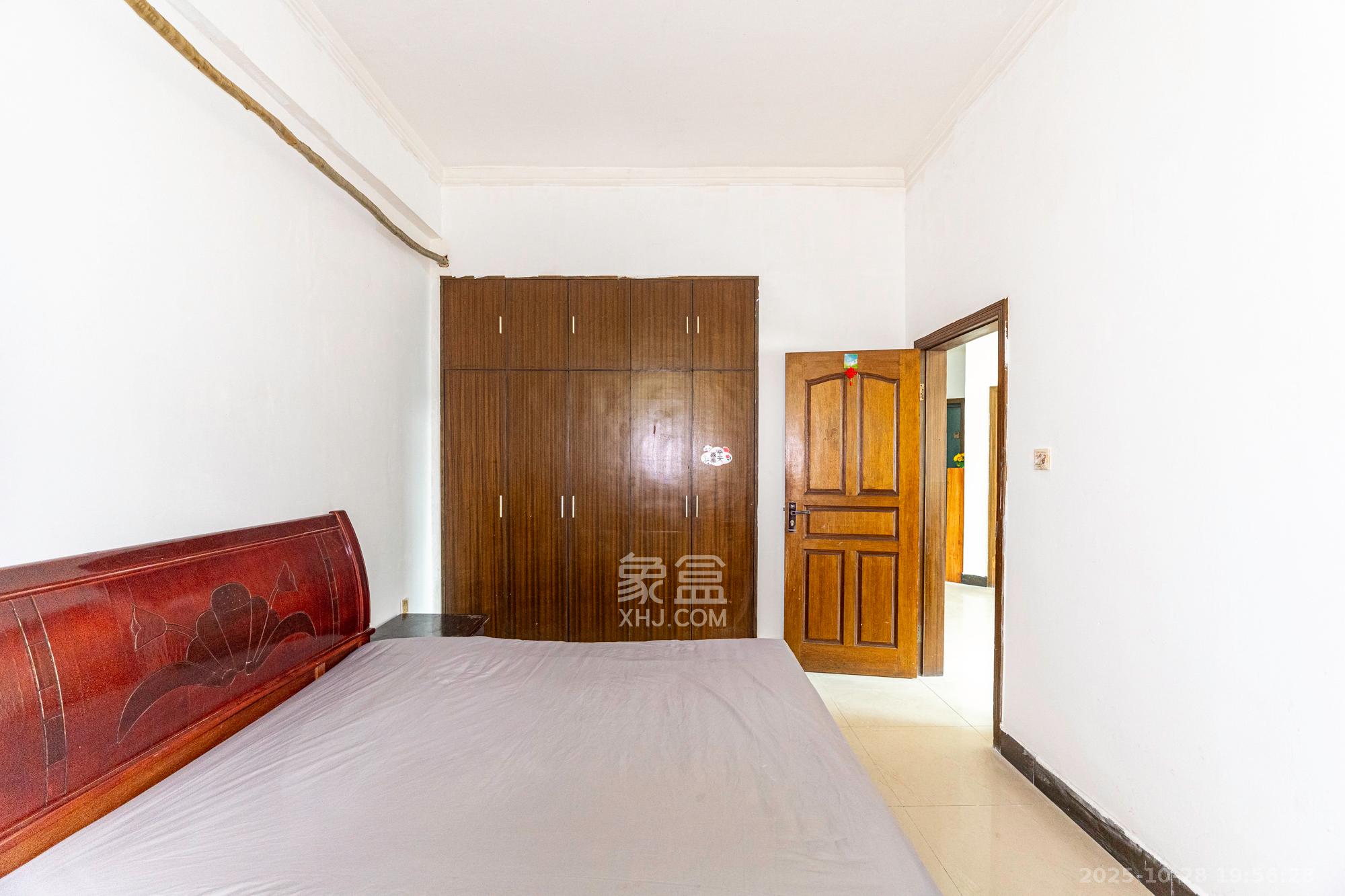 灰埠小区(灰埠社区)  3室2厅1卫    37.8万 灰埠小区(灰埠社区)  3室2厅1卫    37.8万卧室