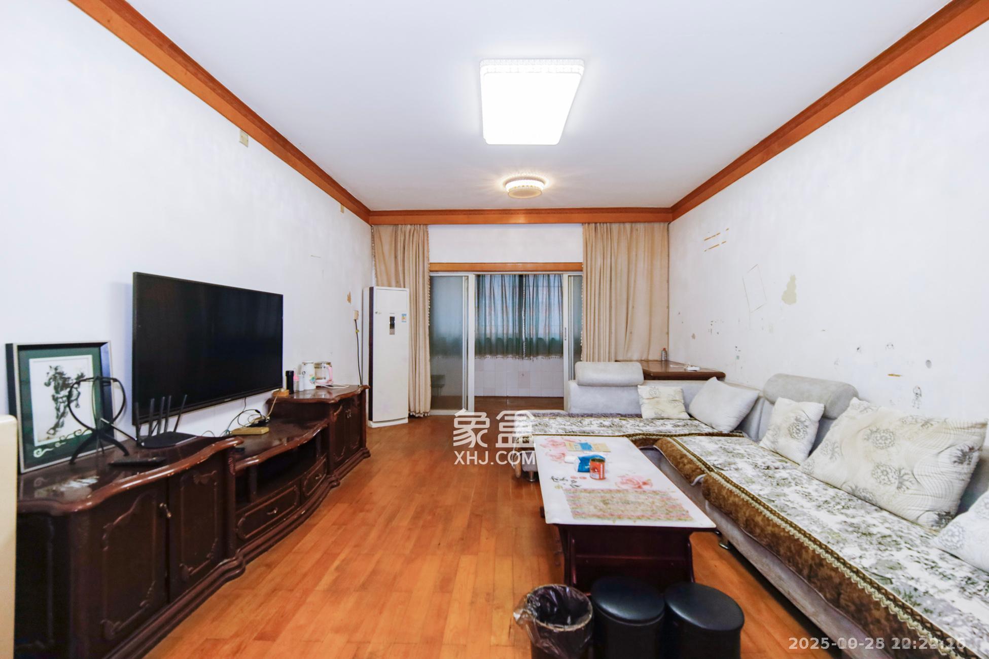 三湘小区  2室2厅1卫    1500.0元/月 三湘小区  2室2厅1卫    1500.0元/月室内图