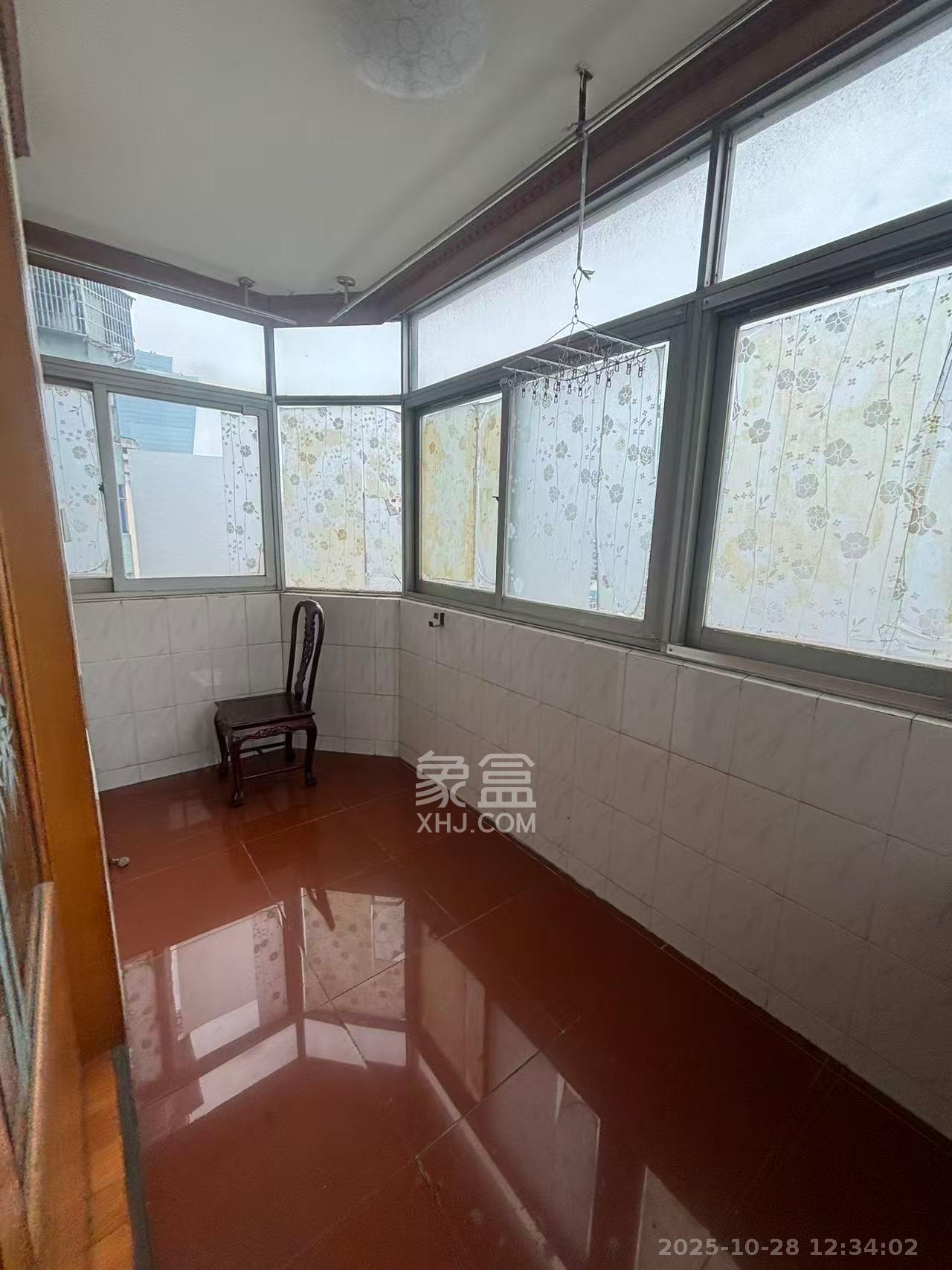 长铁高层  2室1厅1卫    2200.0元/月 长铁高层  2室1厅1卫    2200.0元/月室内图